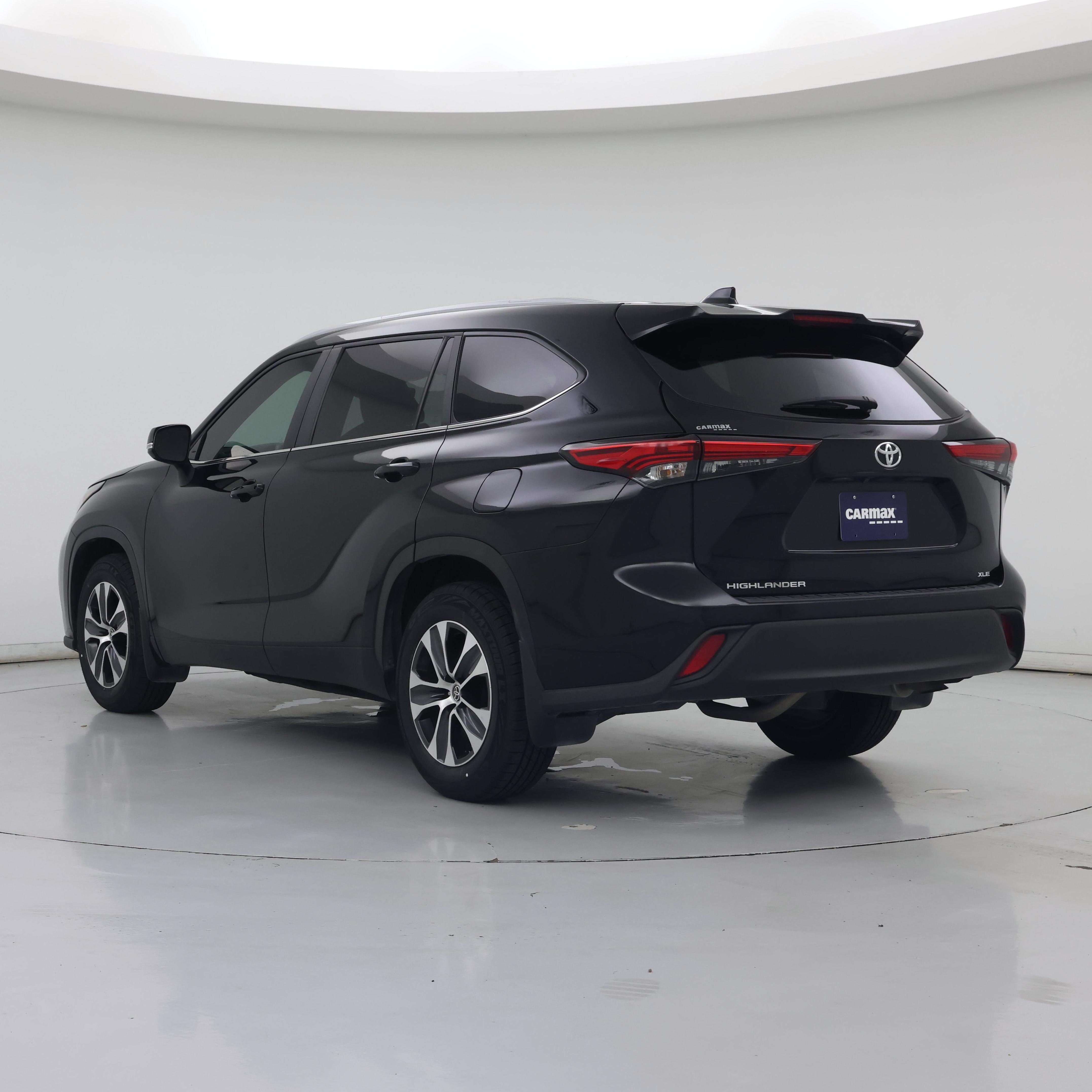 Thumbnail: 2023 Toyota Highlander - 2