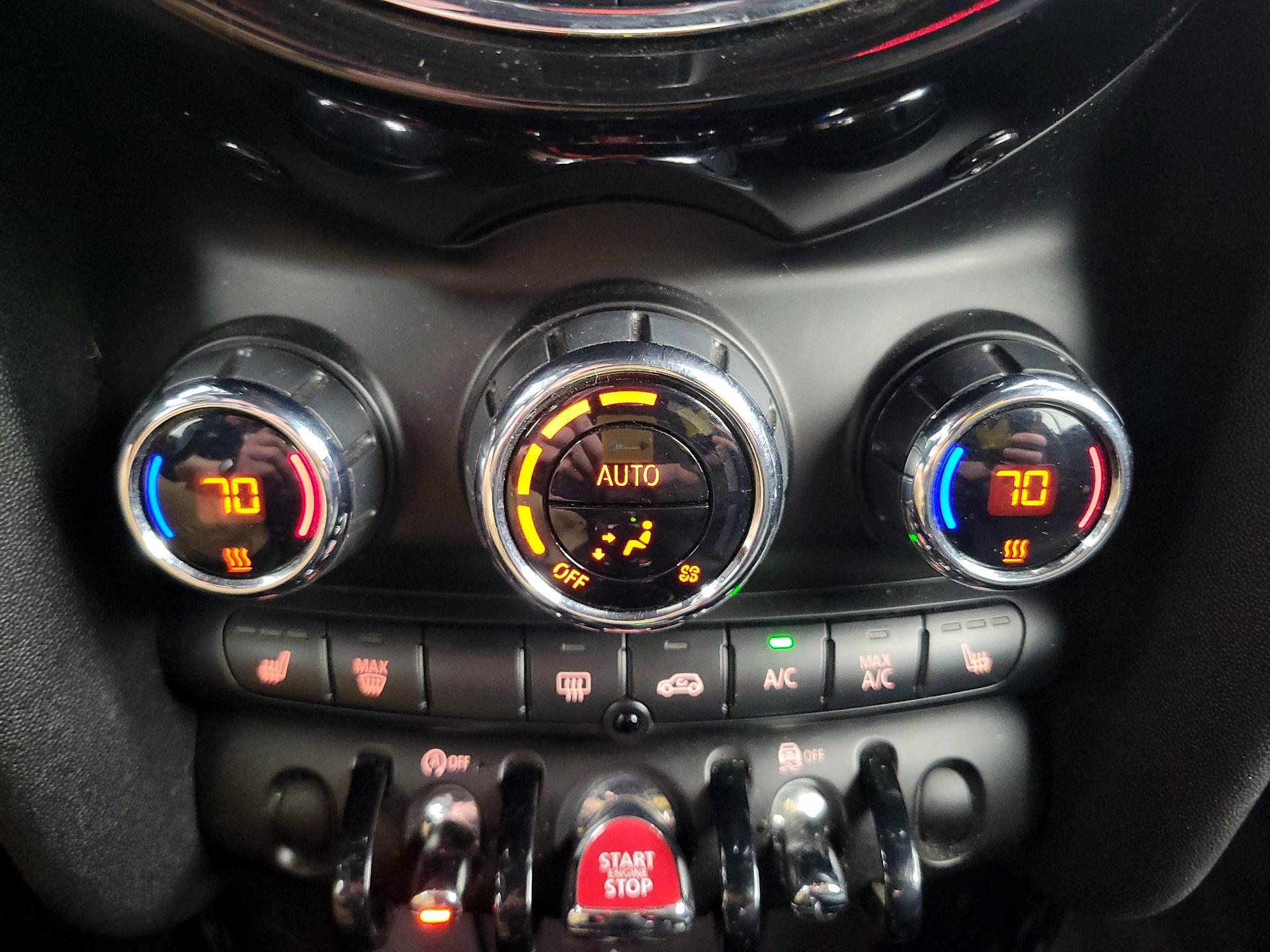 Thumbnail: 2019 MINI Cooper - 16
