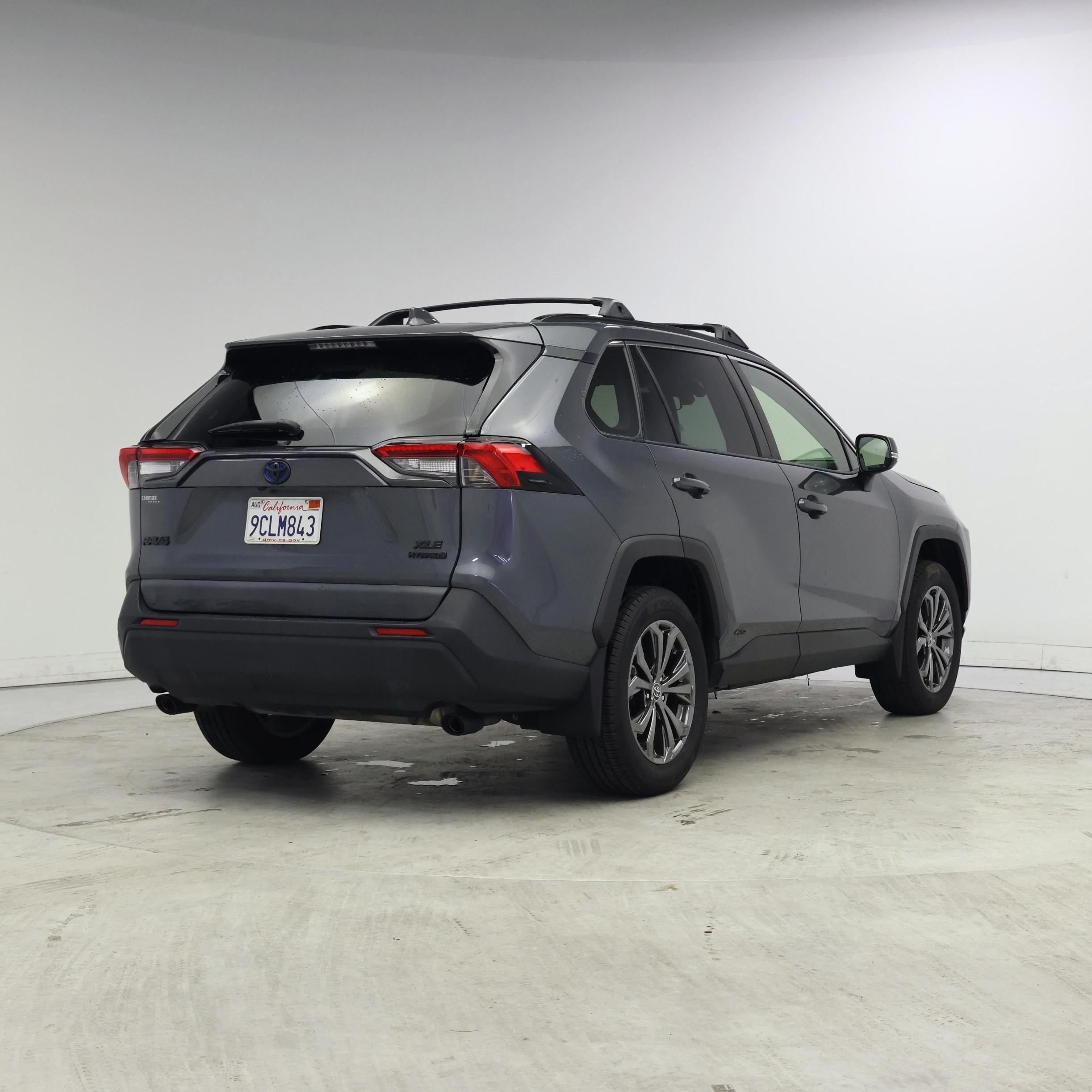 Thumbnail: 2022 Toyota RAV4 - 8