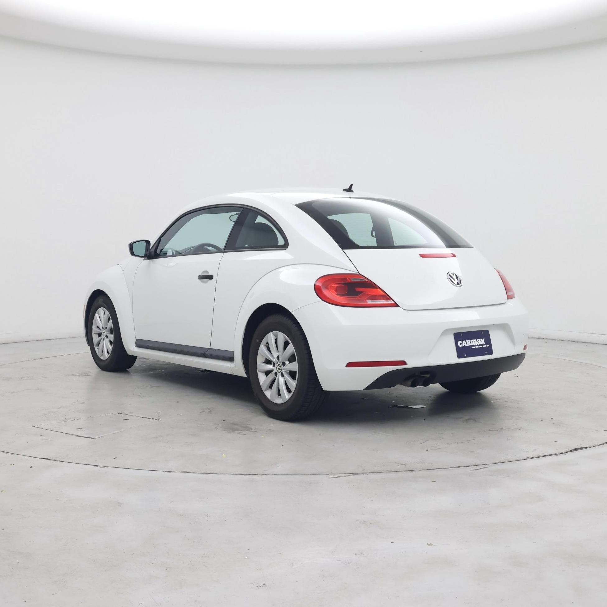 Thumbnail: 2015 Volkswagen Beetle - 2