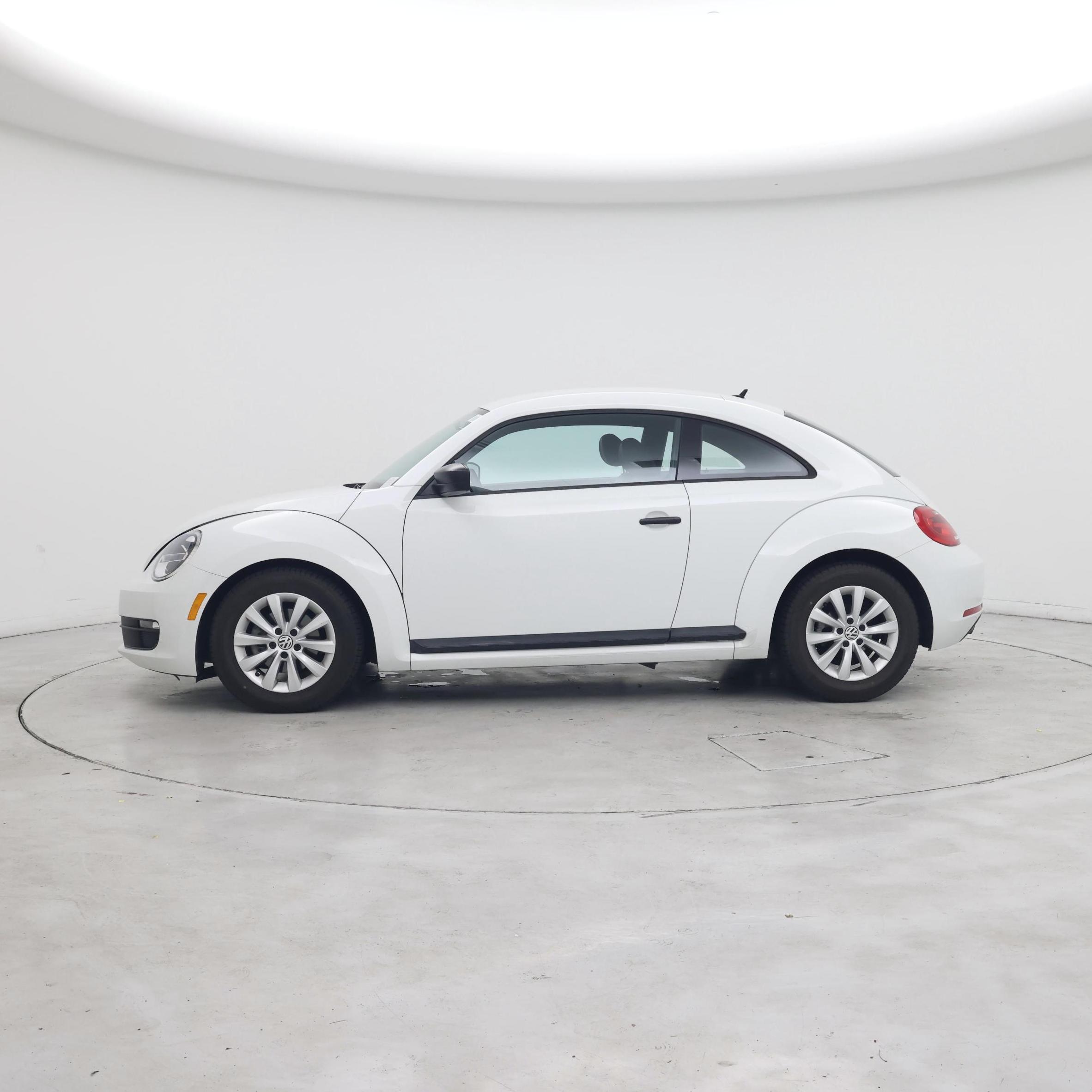 Thumbnail: 2015 Volkswagen Beetle - 3