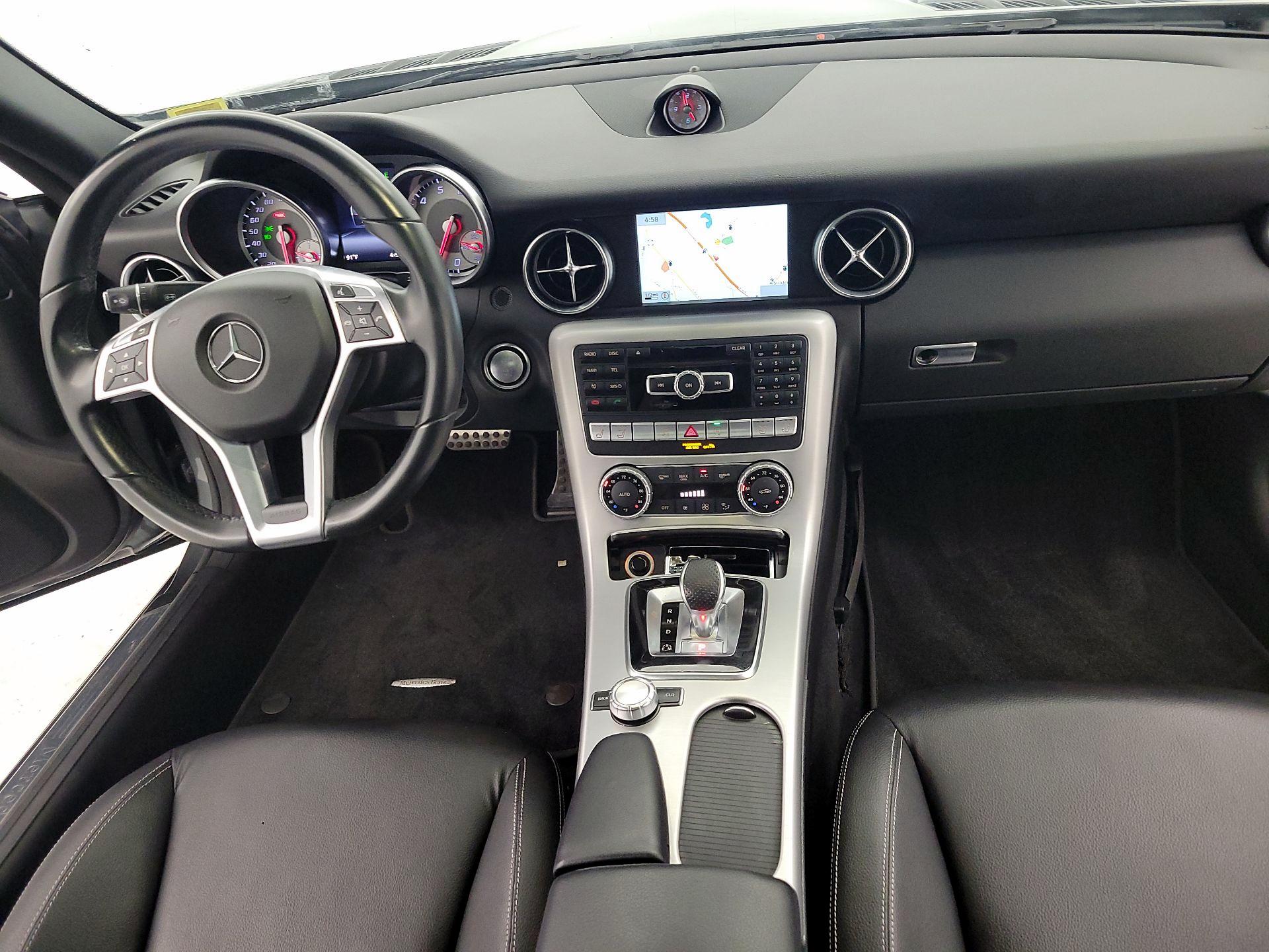 Thumbnail: 2016 Mercedes-Benz SLK - 9