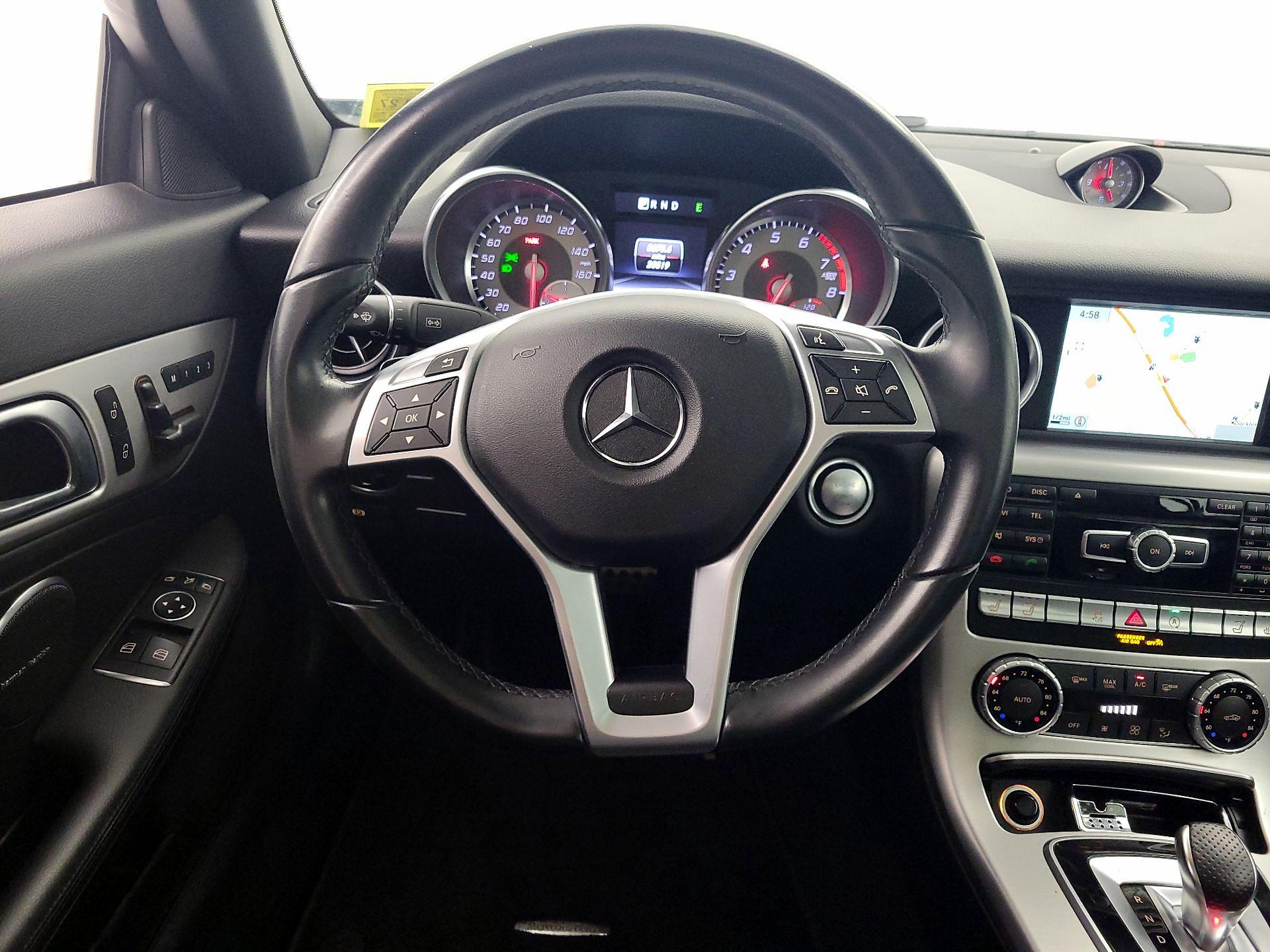 Thumbnail: 2016 Mercedes-Benz SLK - 10