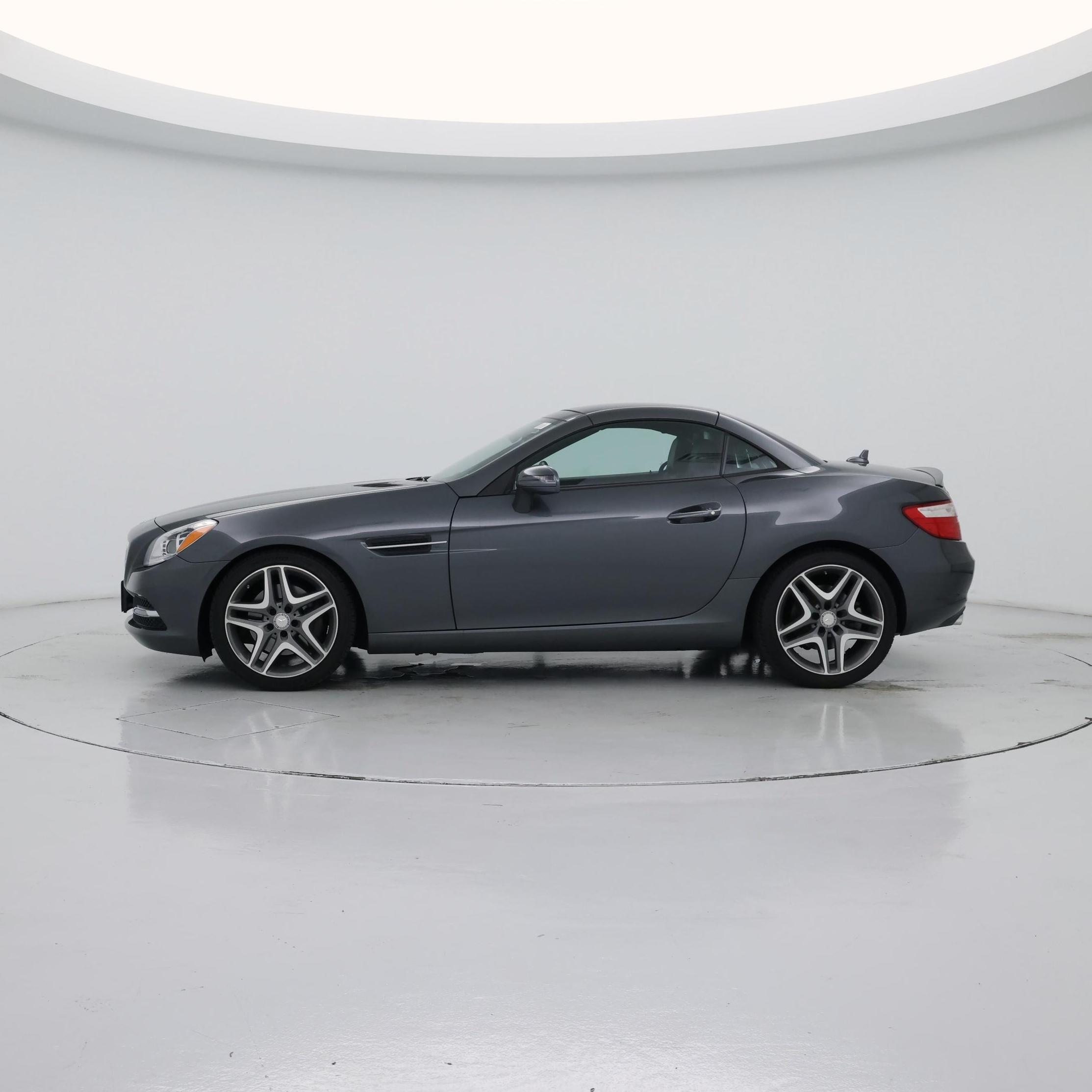 Thumbnail: 2016 Mercedes-Benz SLK - 3