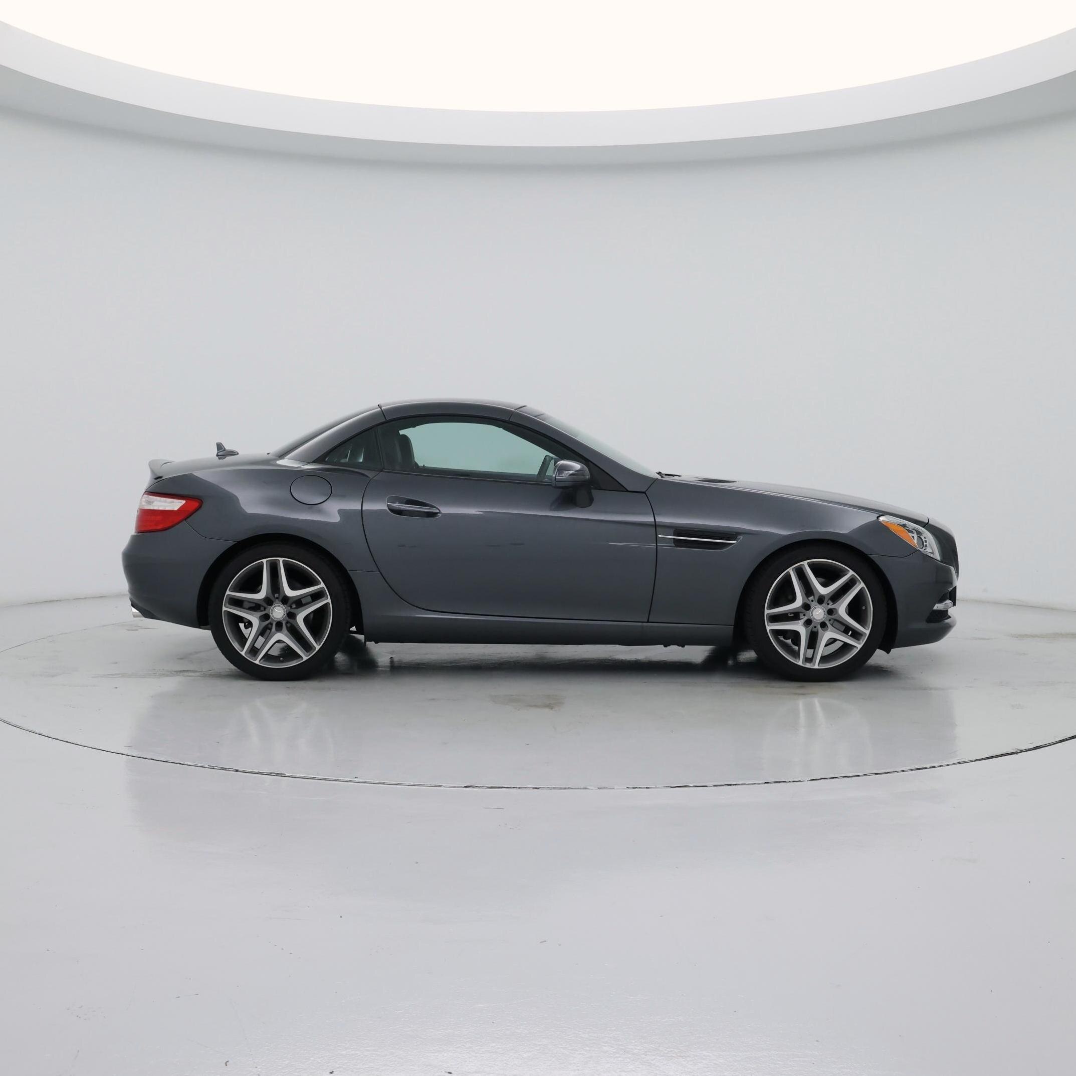 Thumbnail: 2016 Mercedes-Benz SLK - 7