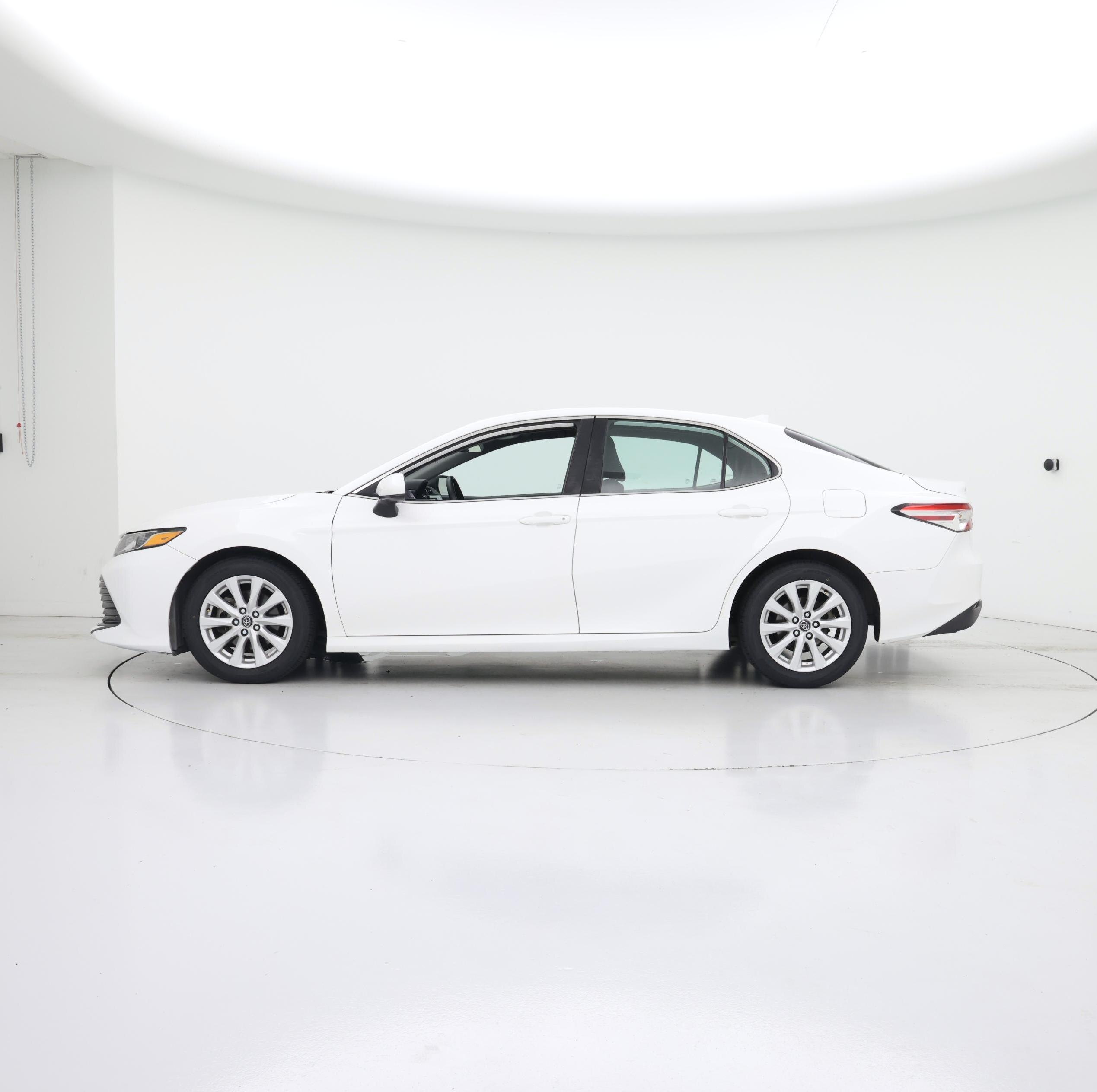 Thumbnail: 2019 Toyota Camry - 3
