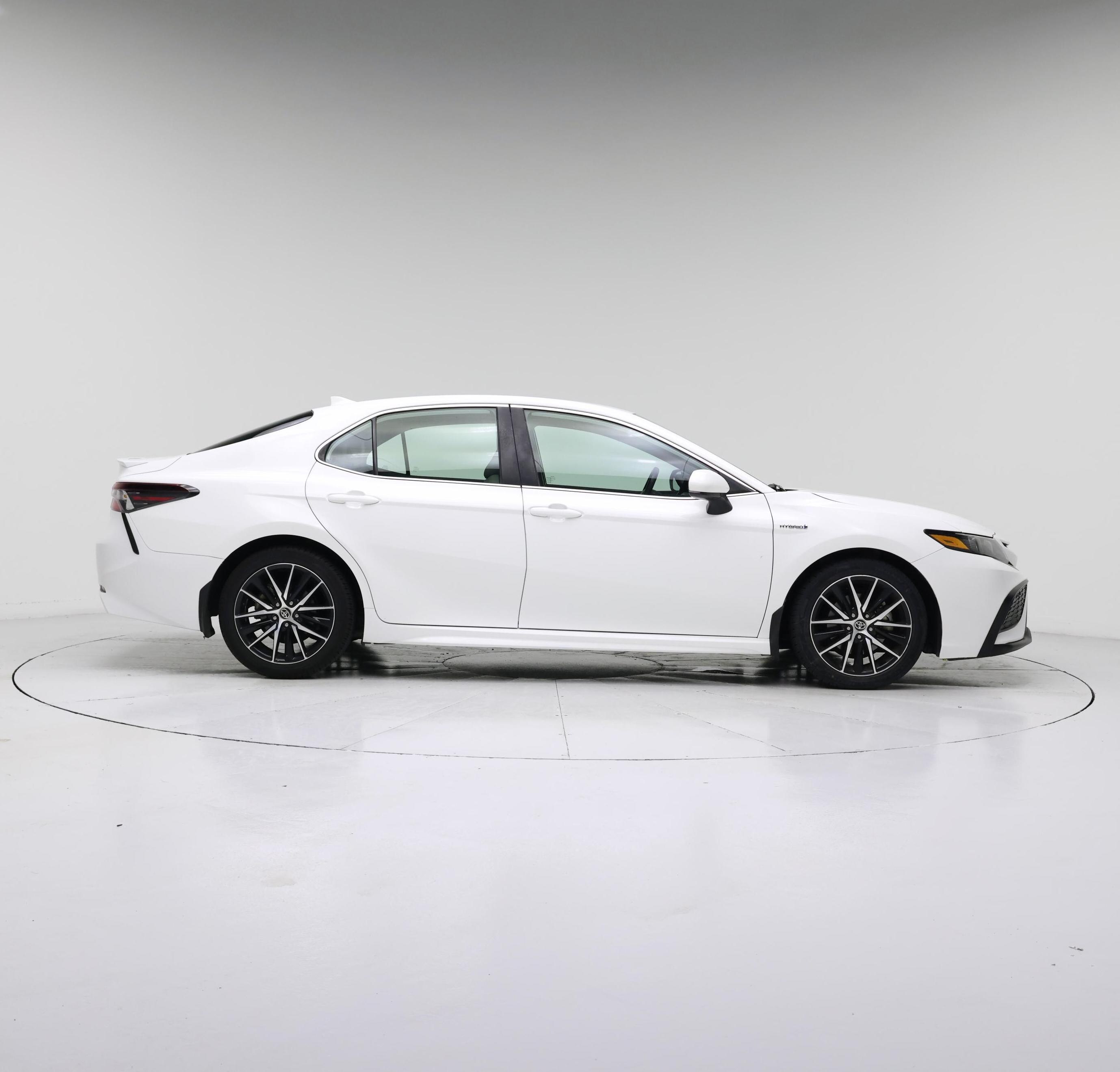 Thumbnail: 2021 Toyota Camry - 7