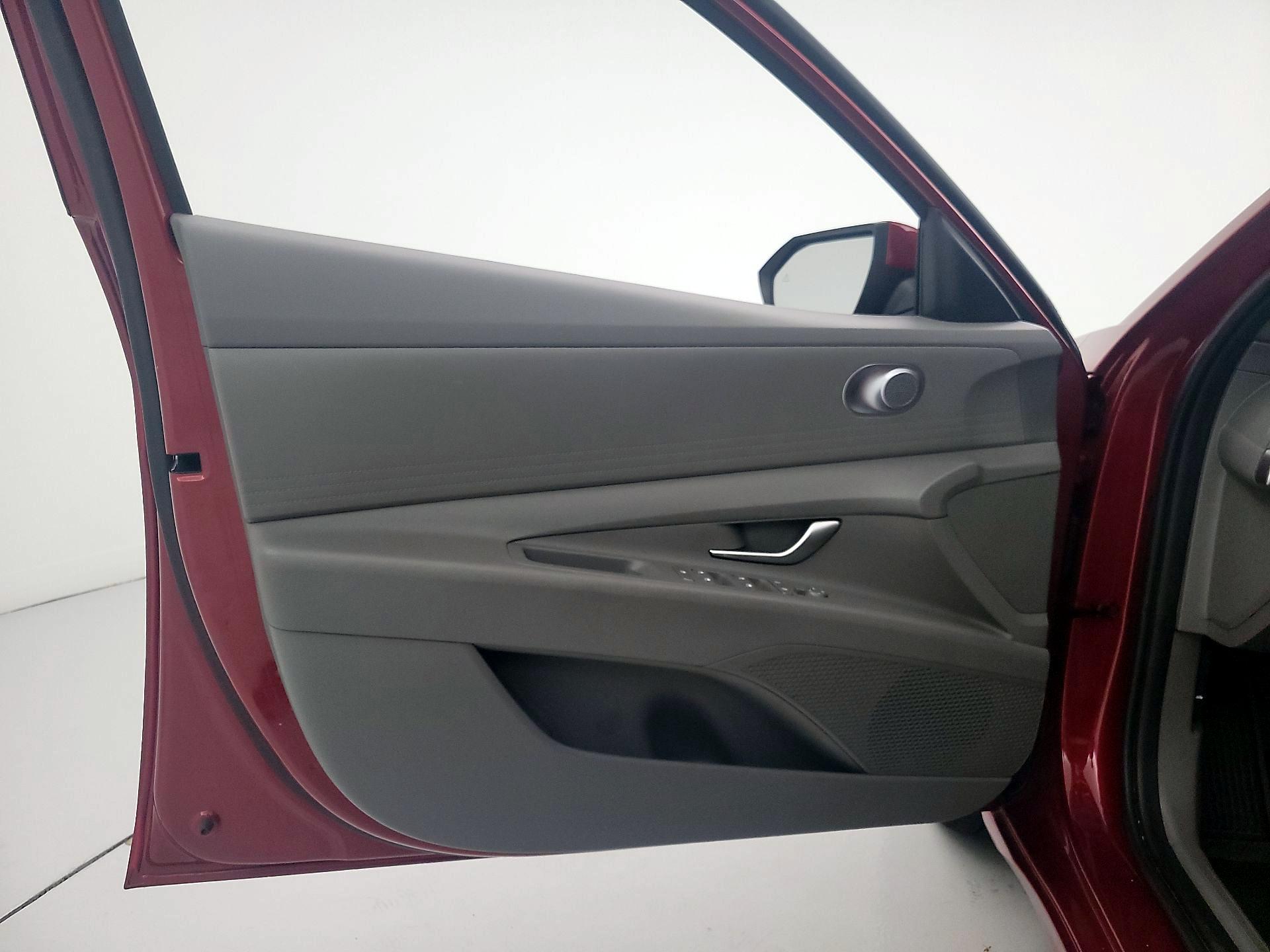 Thumbnail: 2023 Hyundai Elantra - 12