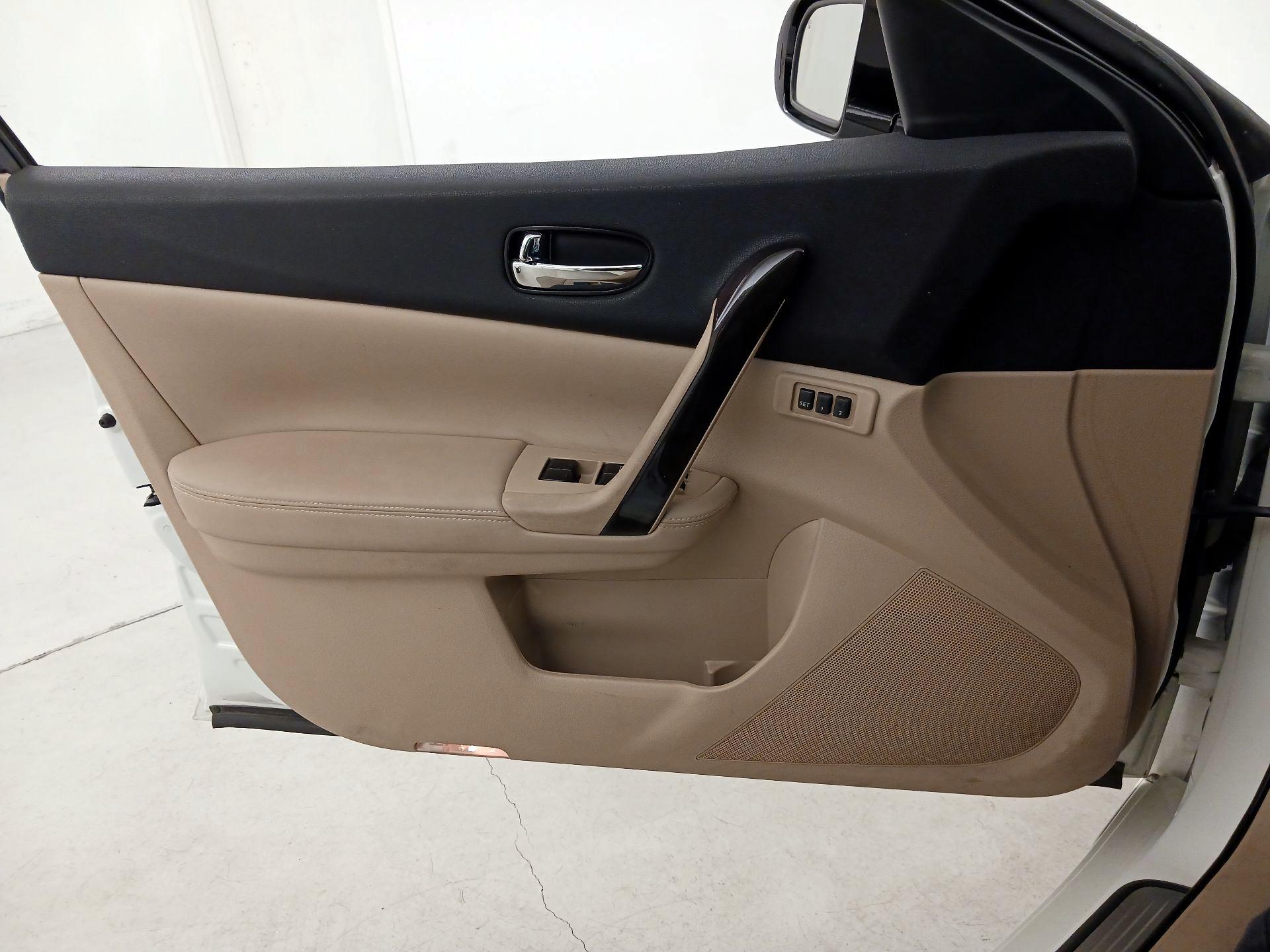 Thumbnail: 2014 Nissan Maxima - 12