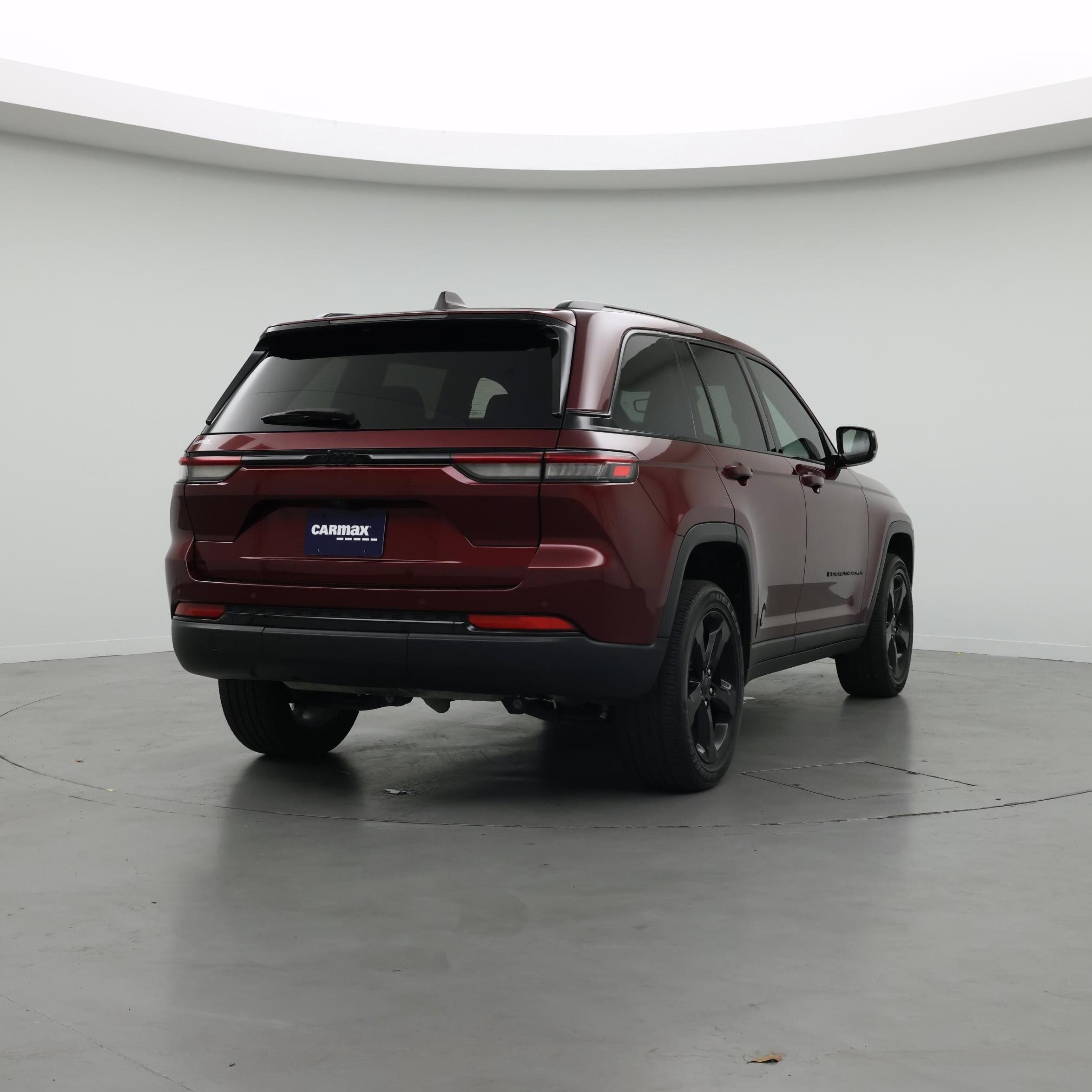 Thumbnail: 2023 Jeep Grand Cherokee - 8