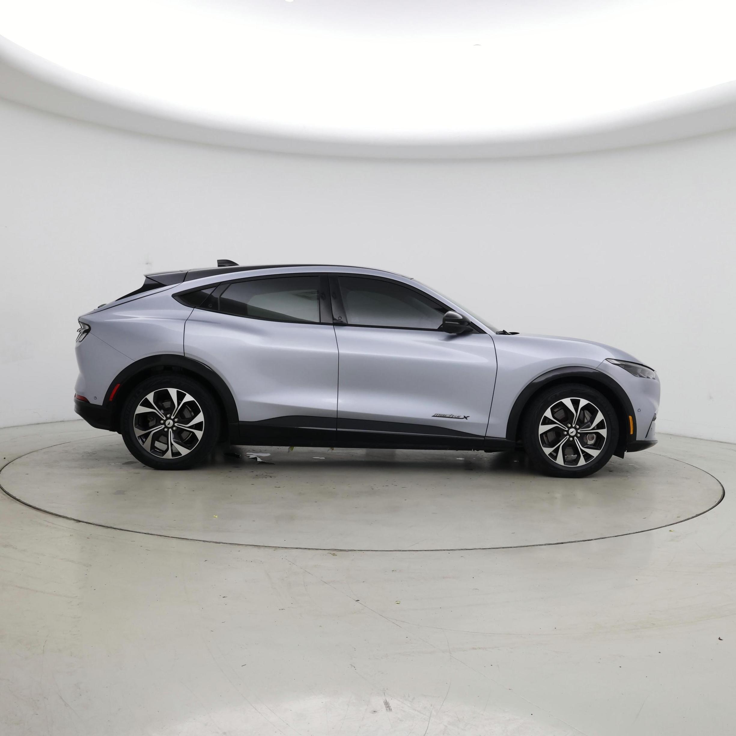 Thumbnail: 2022 Ford Mustang Mach-E - 7