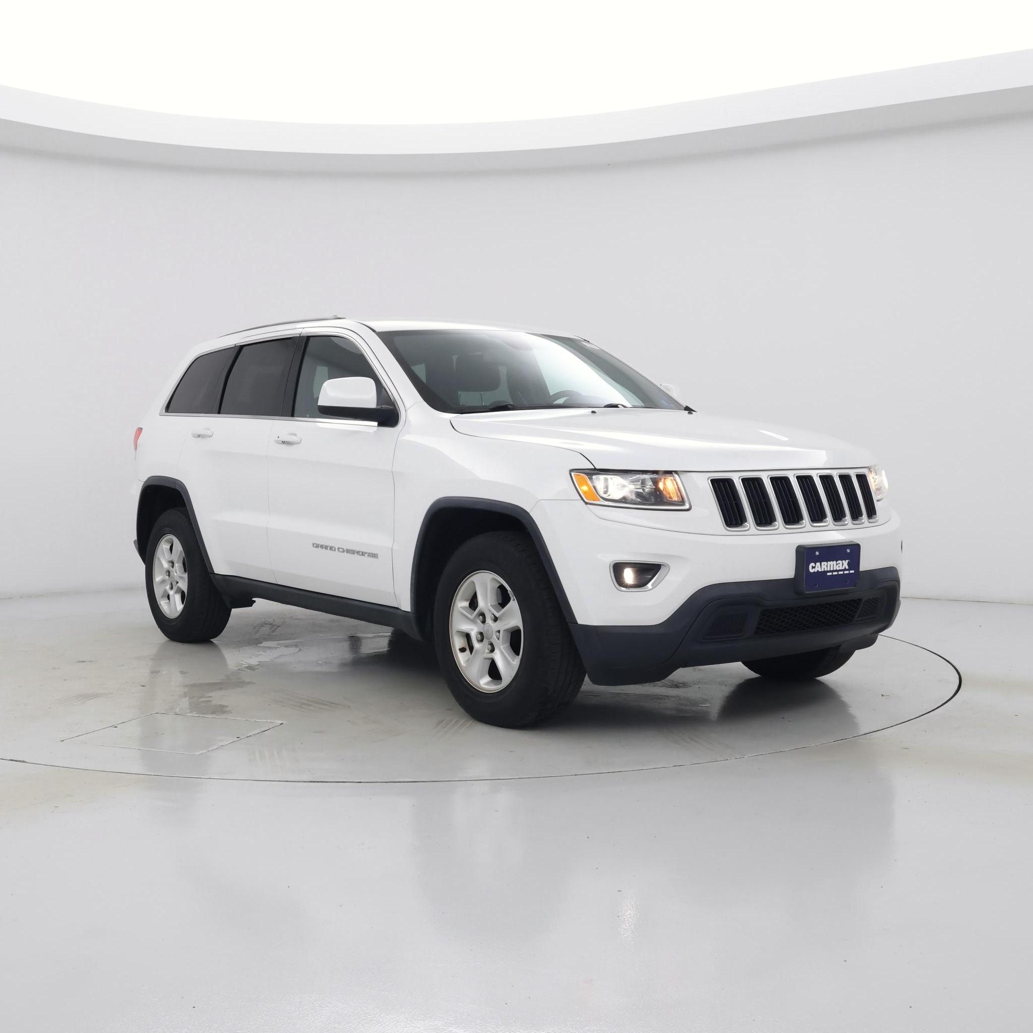 White 2016 Jeep Grand Cherokee Laredo SUV / Crossover 4X2 Automatic