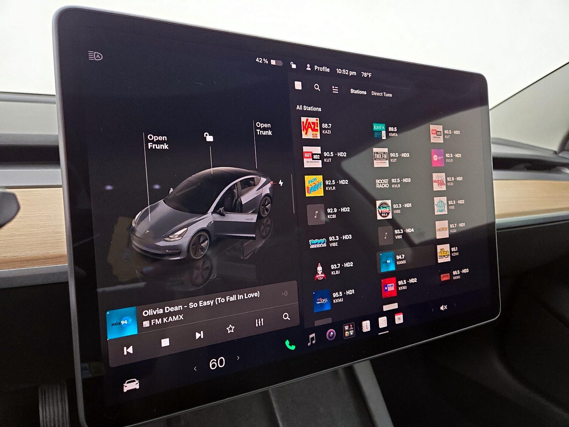 Thumbnail: 2023 Tesla Model 3 - 15