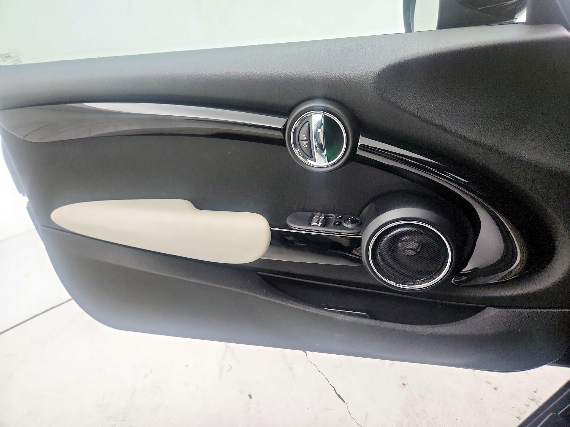 Thumbnail: 2020 MINI Cooper Hardtop - 12