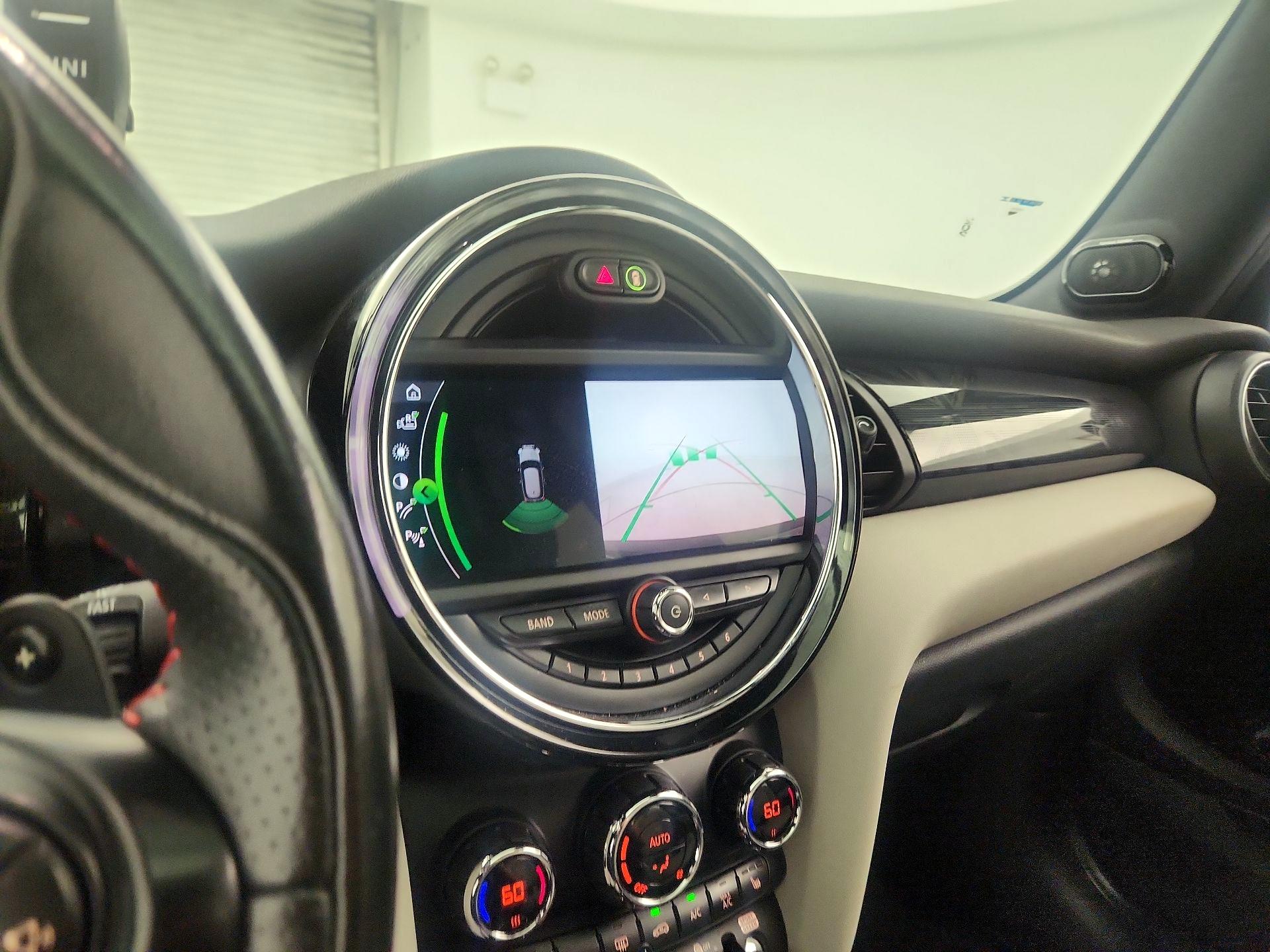 Thumbnail: 2020 MINI Cooper Hardtop - 15