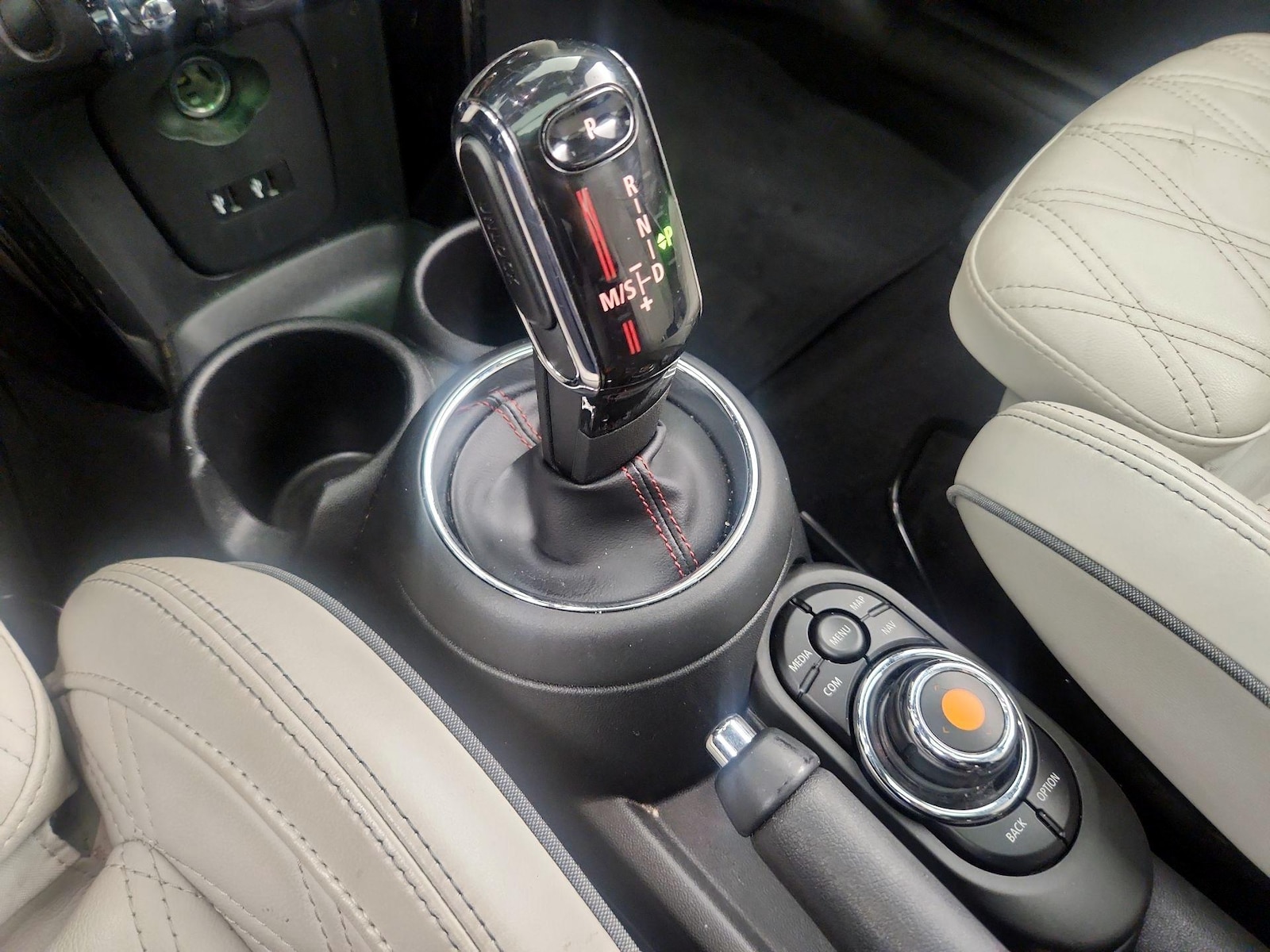 2020 MINI Hardtop 2 Door S - Photo 19
