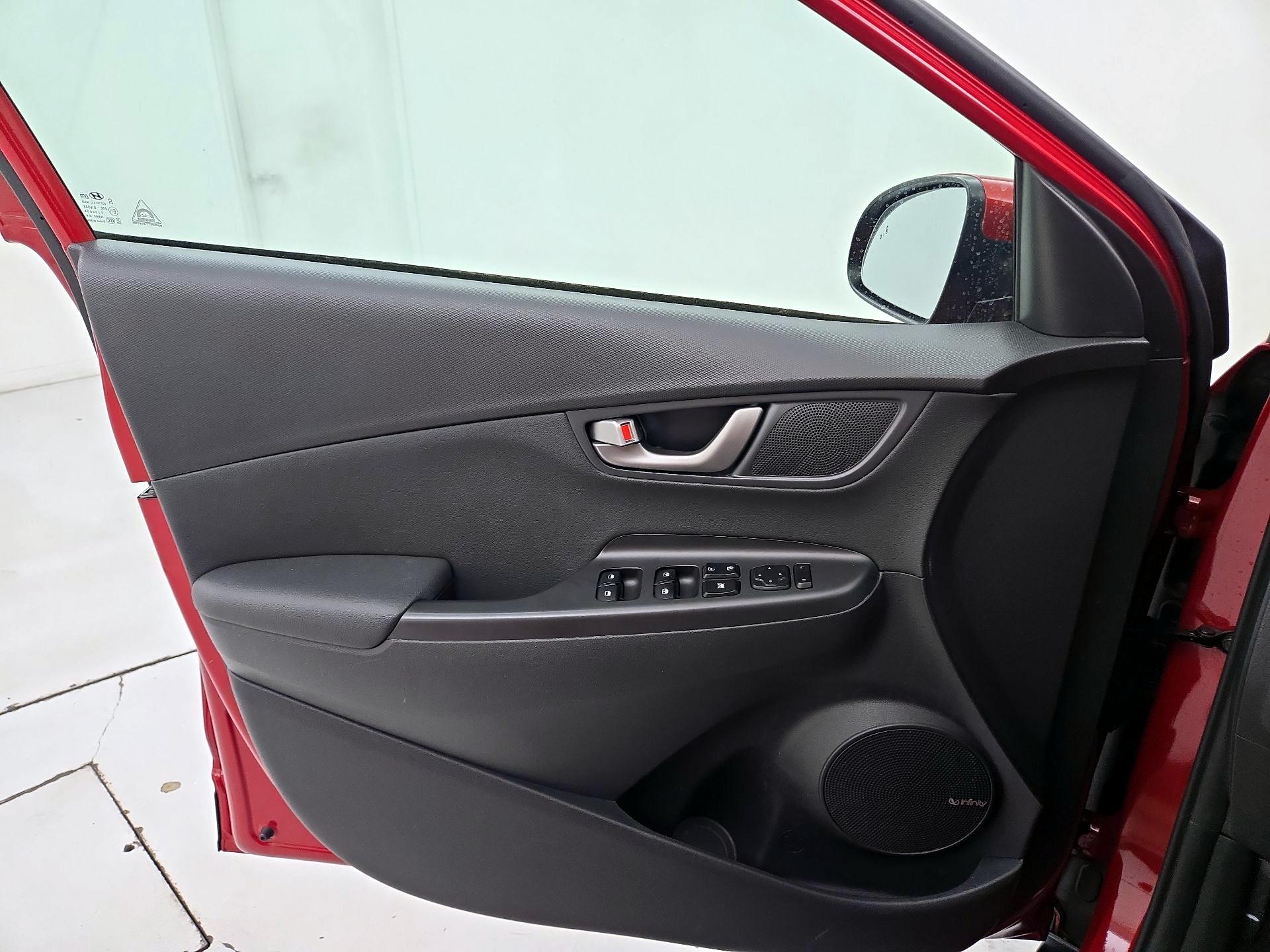Thumbnail: 2018 Hyundai Kona - 12