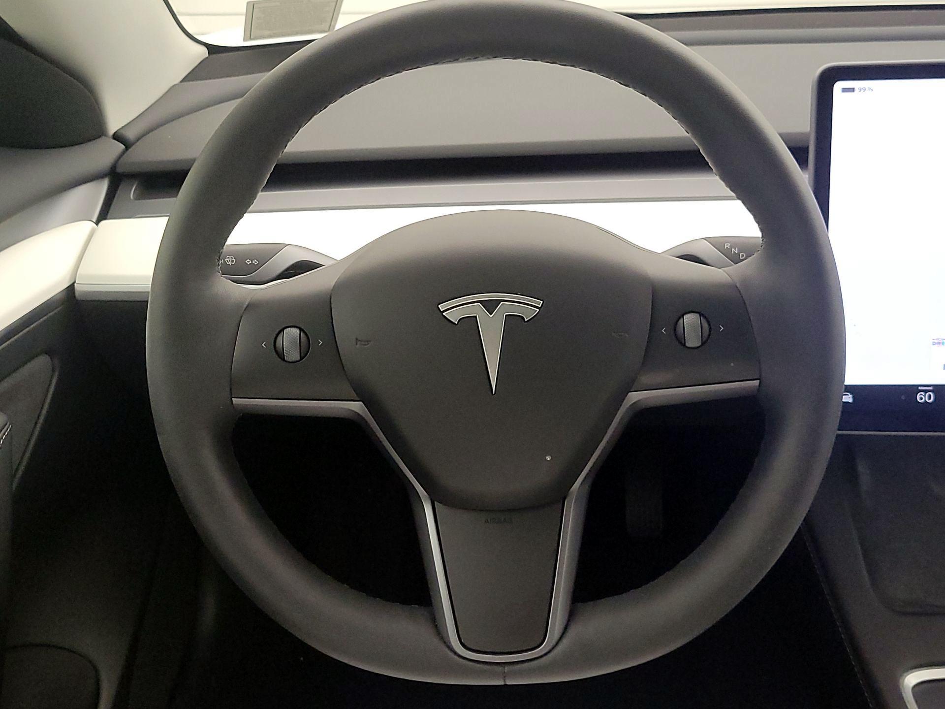 Thumbnail: 2023 Tesla Model 3 - 10
