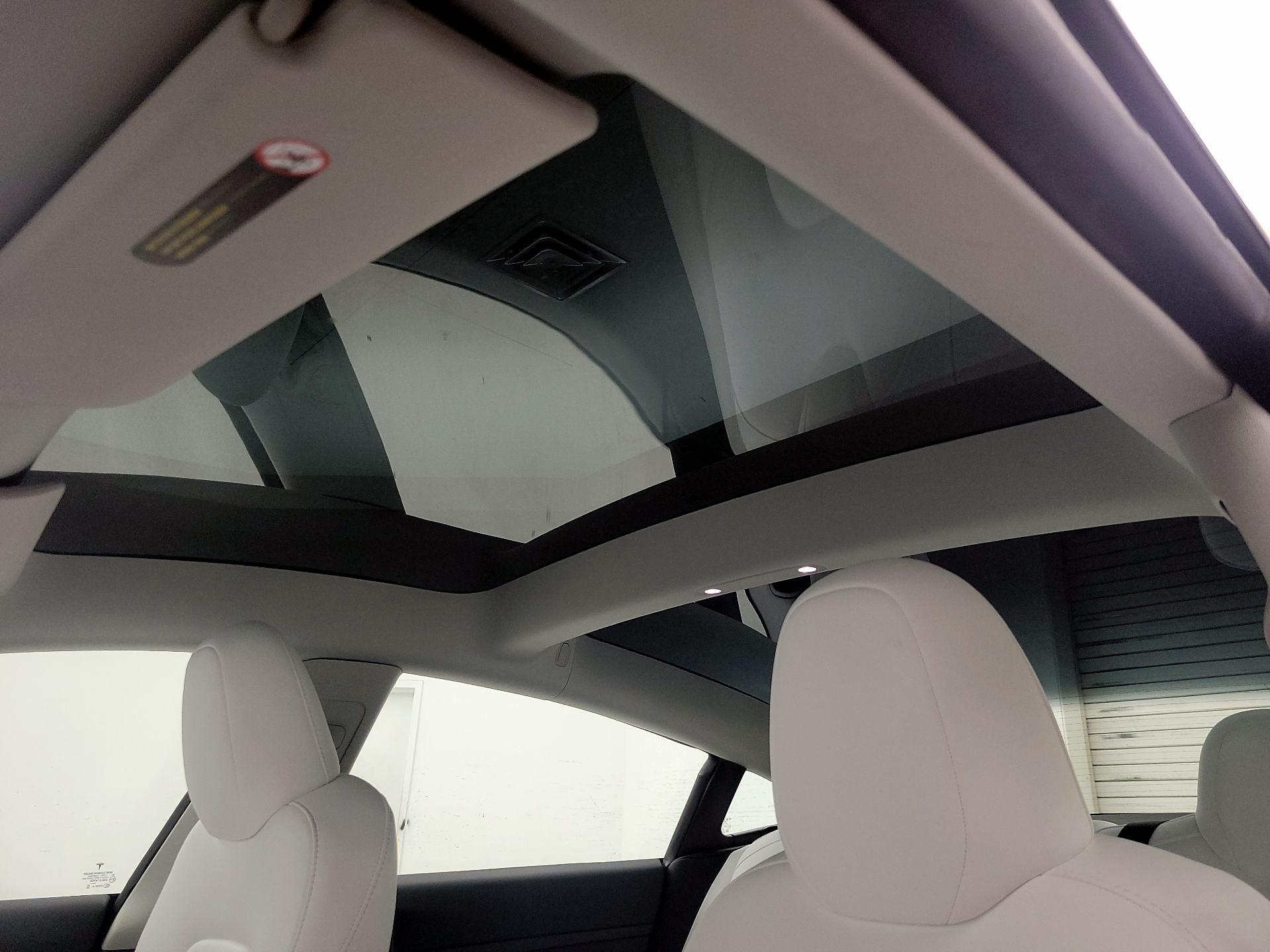 Thumbnail: 2023 Tesla Model 3 - 18