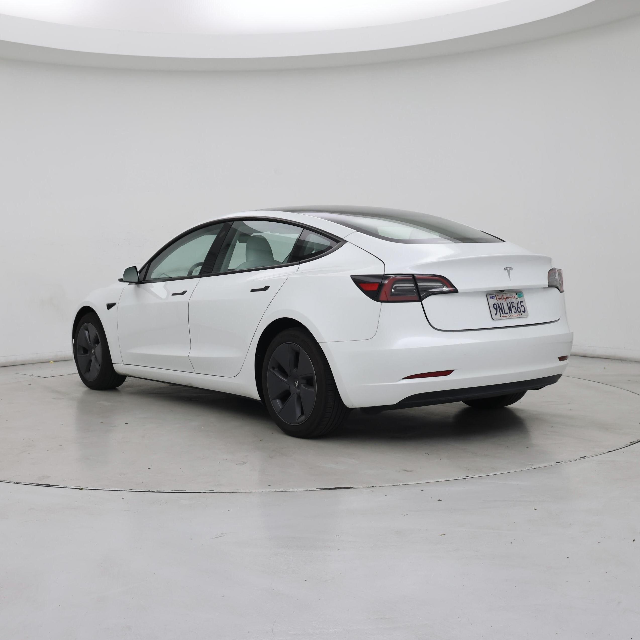 Thumbnail: 2023 Tesla Model 3 - 2