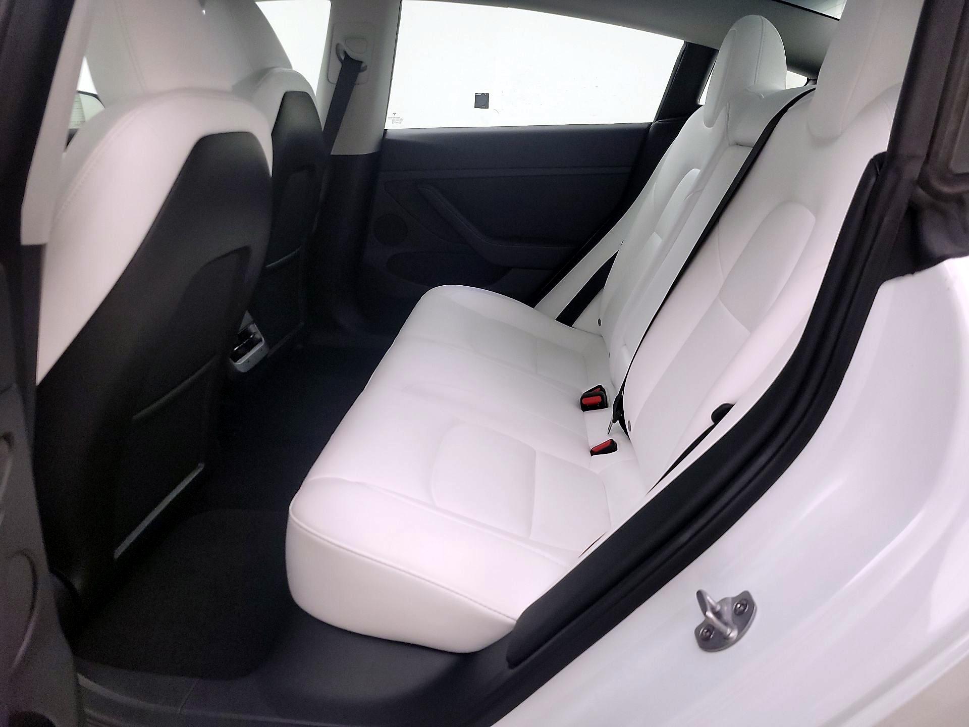 Thumbnail: 2023 Tesla Model 3 - 19