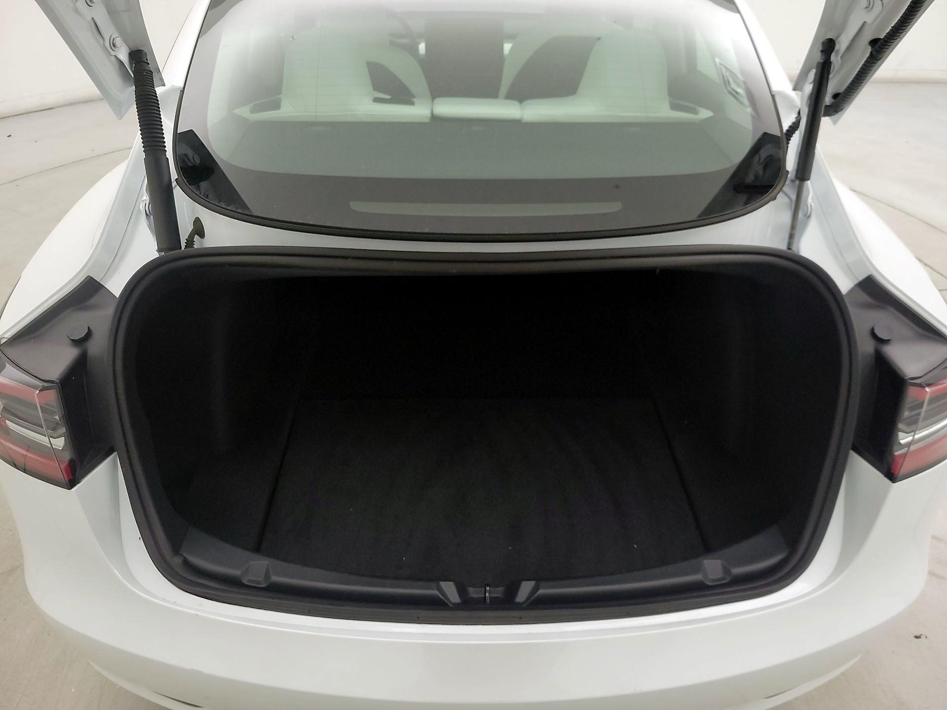Thumbnail: 2023 Tesla Model 3 - 20