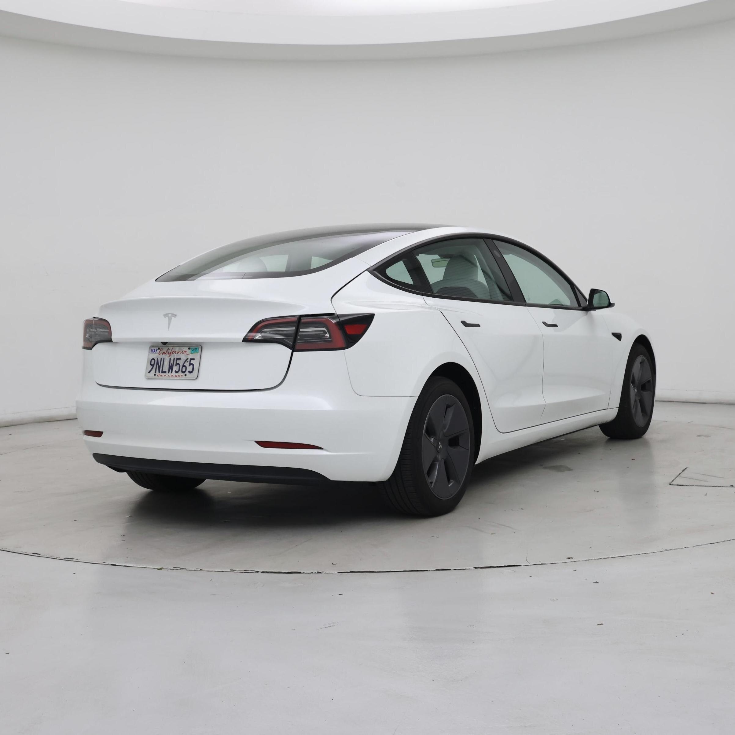 Thumbnail: 2023 Tesla Model 3 - 8