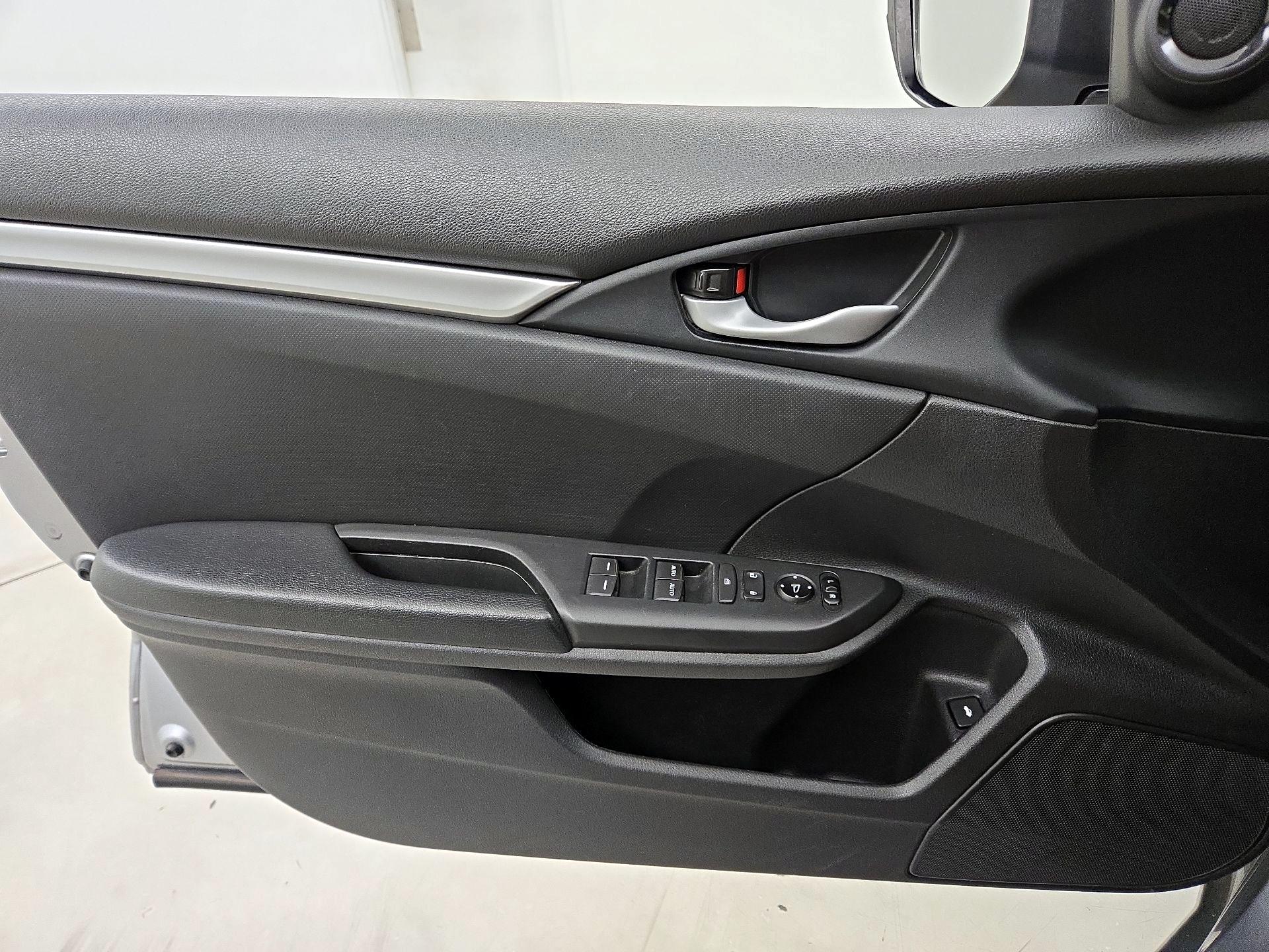 Thumbnail: 2019 Honda Civic - 12