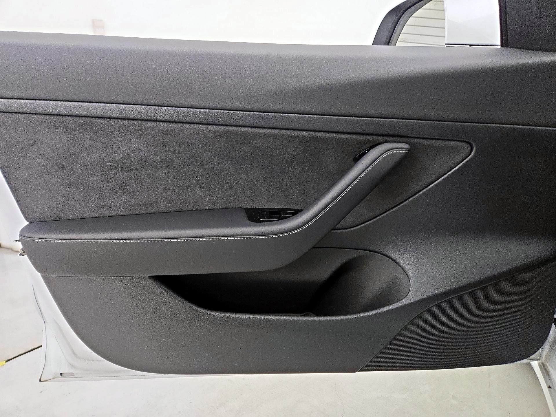 Thumbnail: 2020 Tesla Model 3 - 12