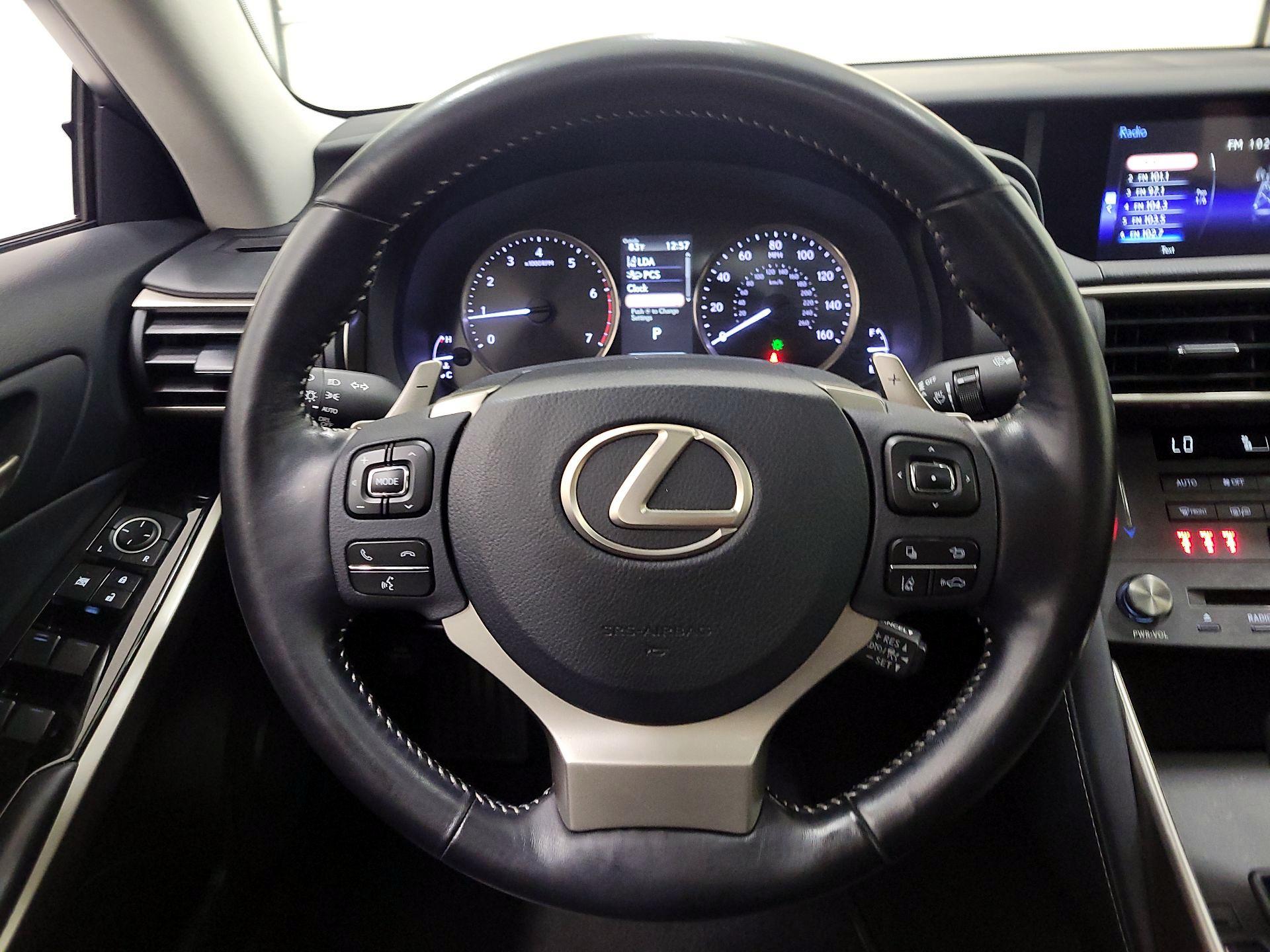 Thumbnail: 2020 Lexus IS - 10