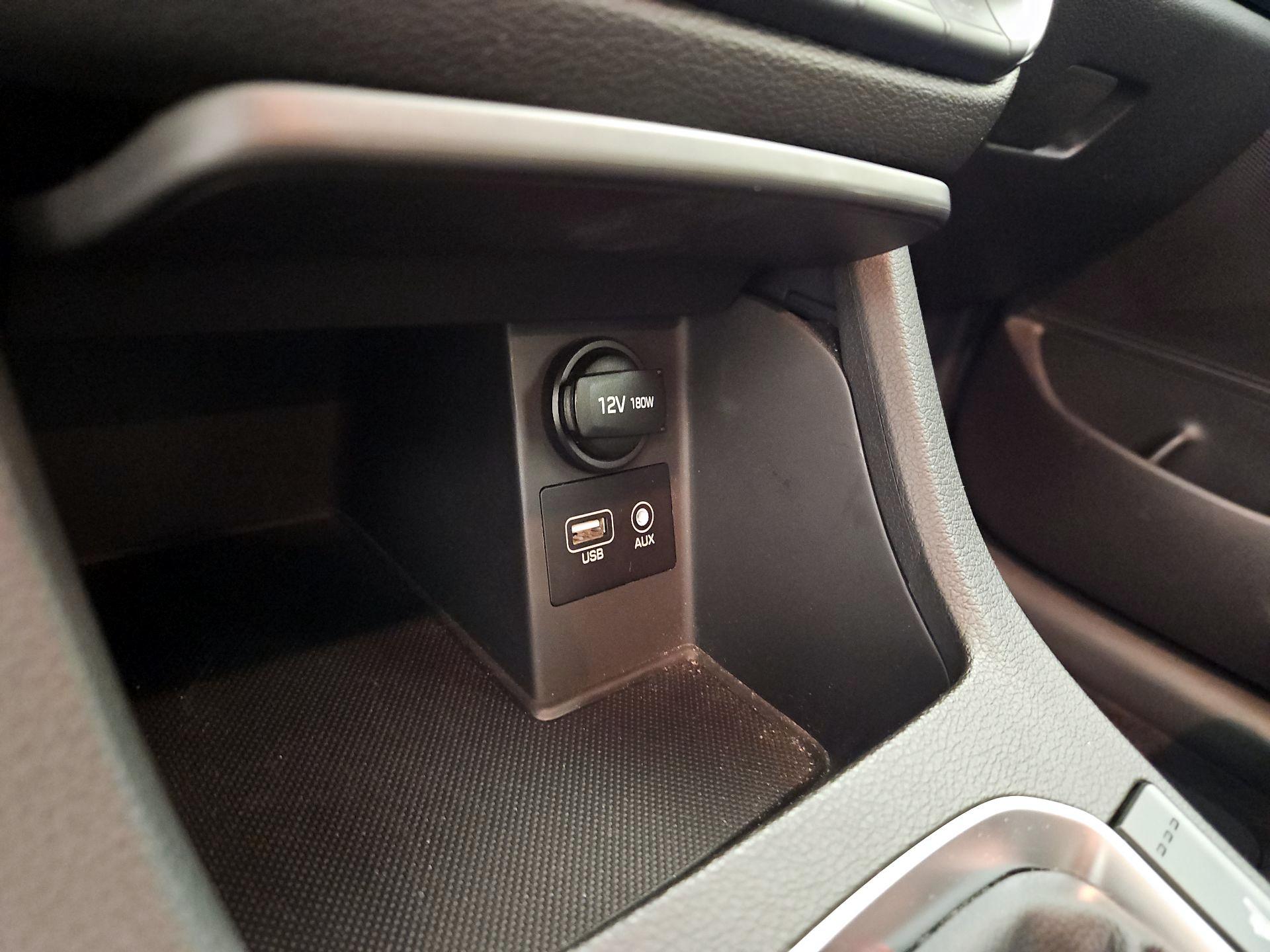 Thumbnail: 2020 Hyundai Elantra - 18