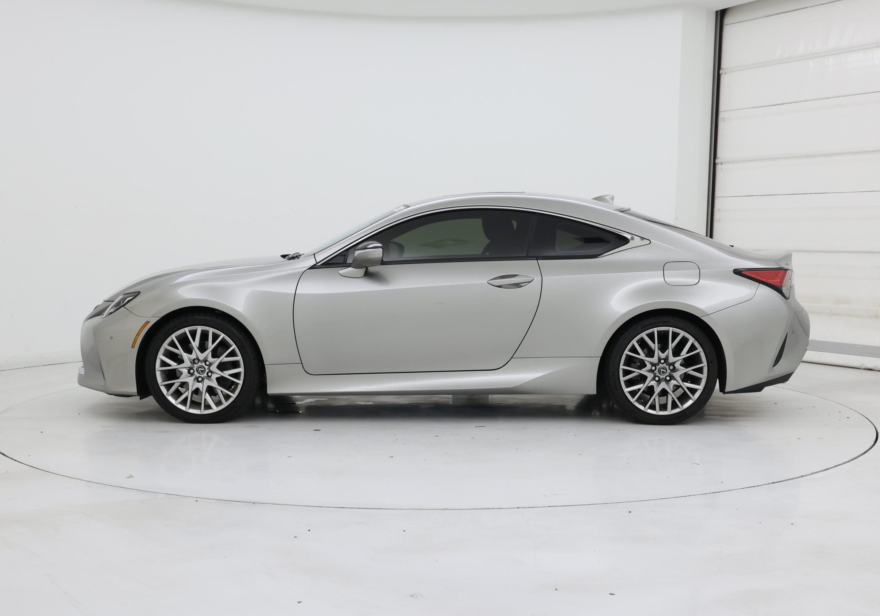 Thumbnail: 2020 Lexus RC - 3