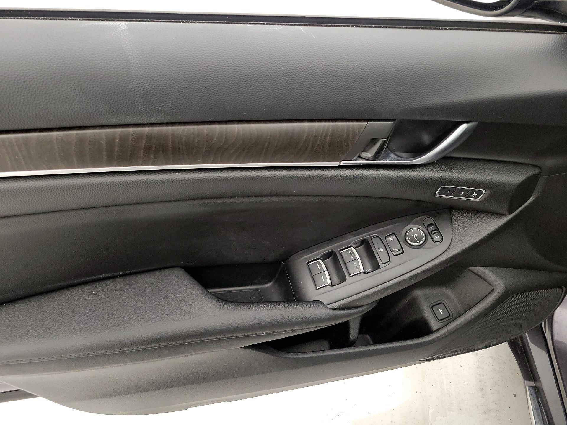Thumbnail: 2019 Honda Accord - 12