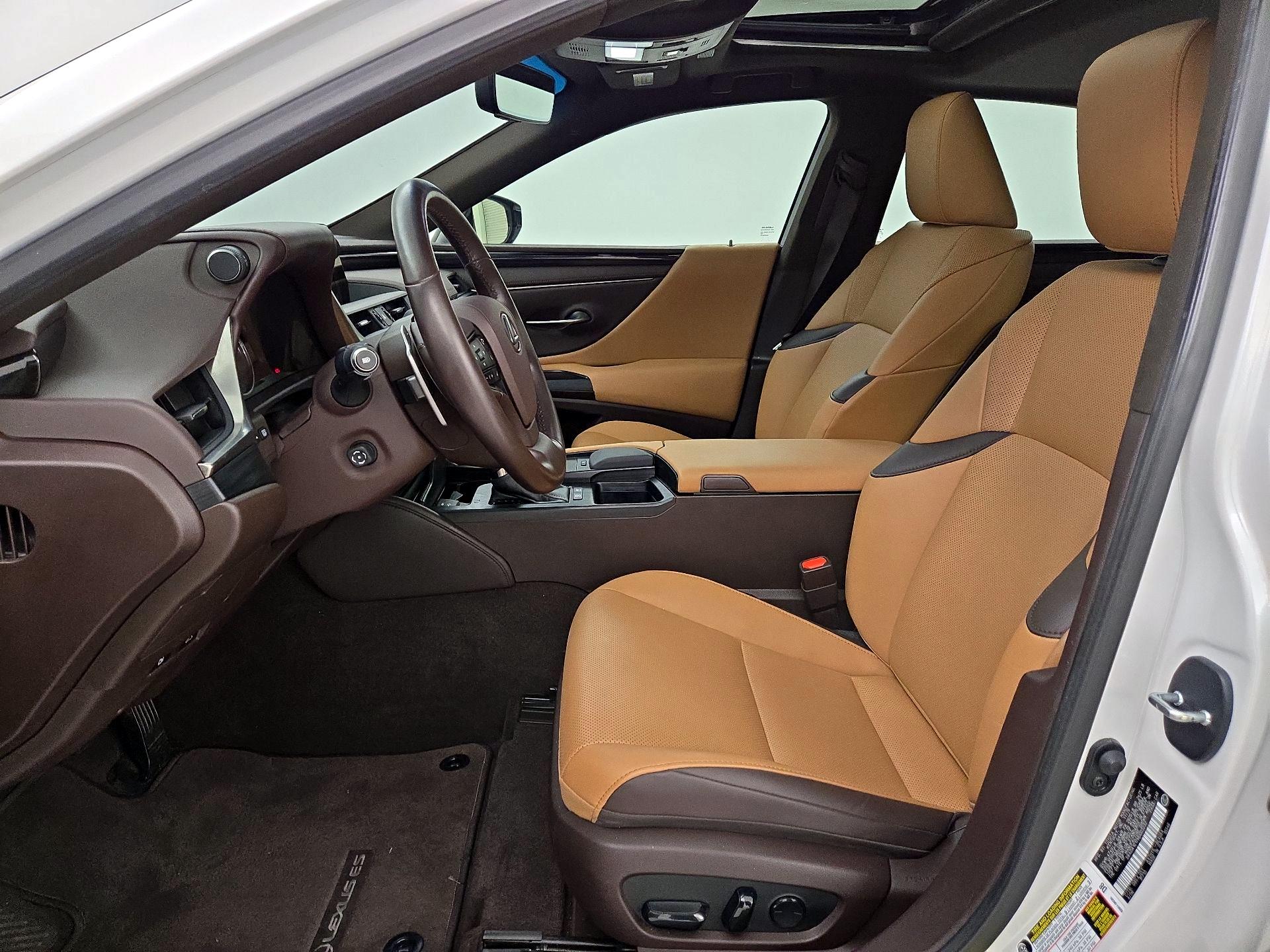 Thumbnail: 2021 Lexus ES - 11