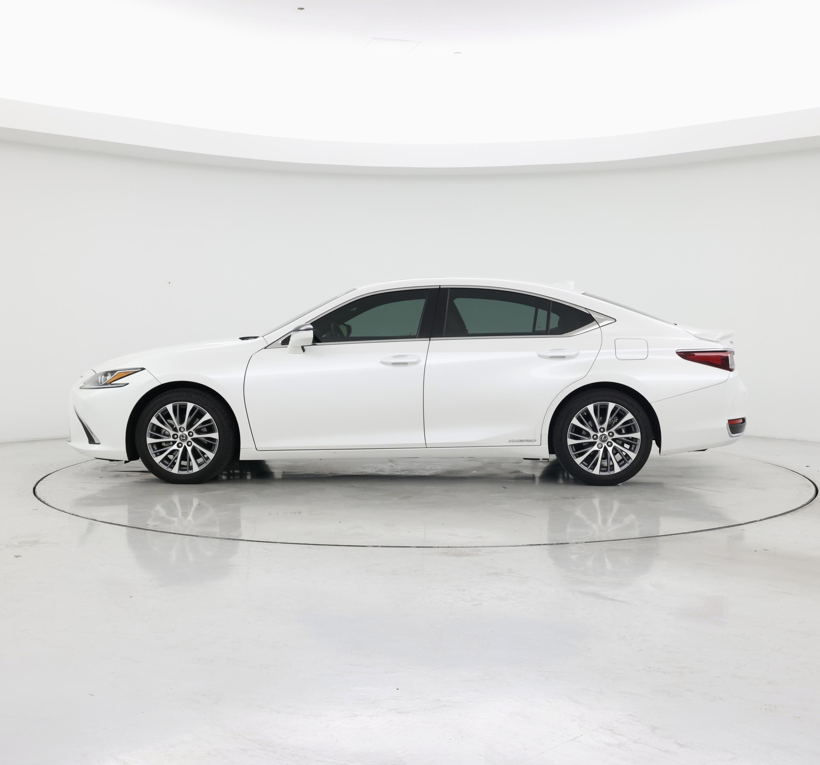 Thumbnail: 2021 Lexus ES - 3