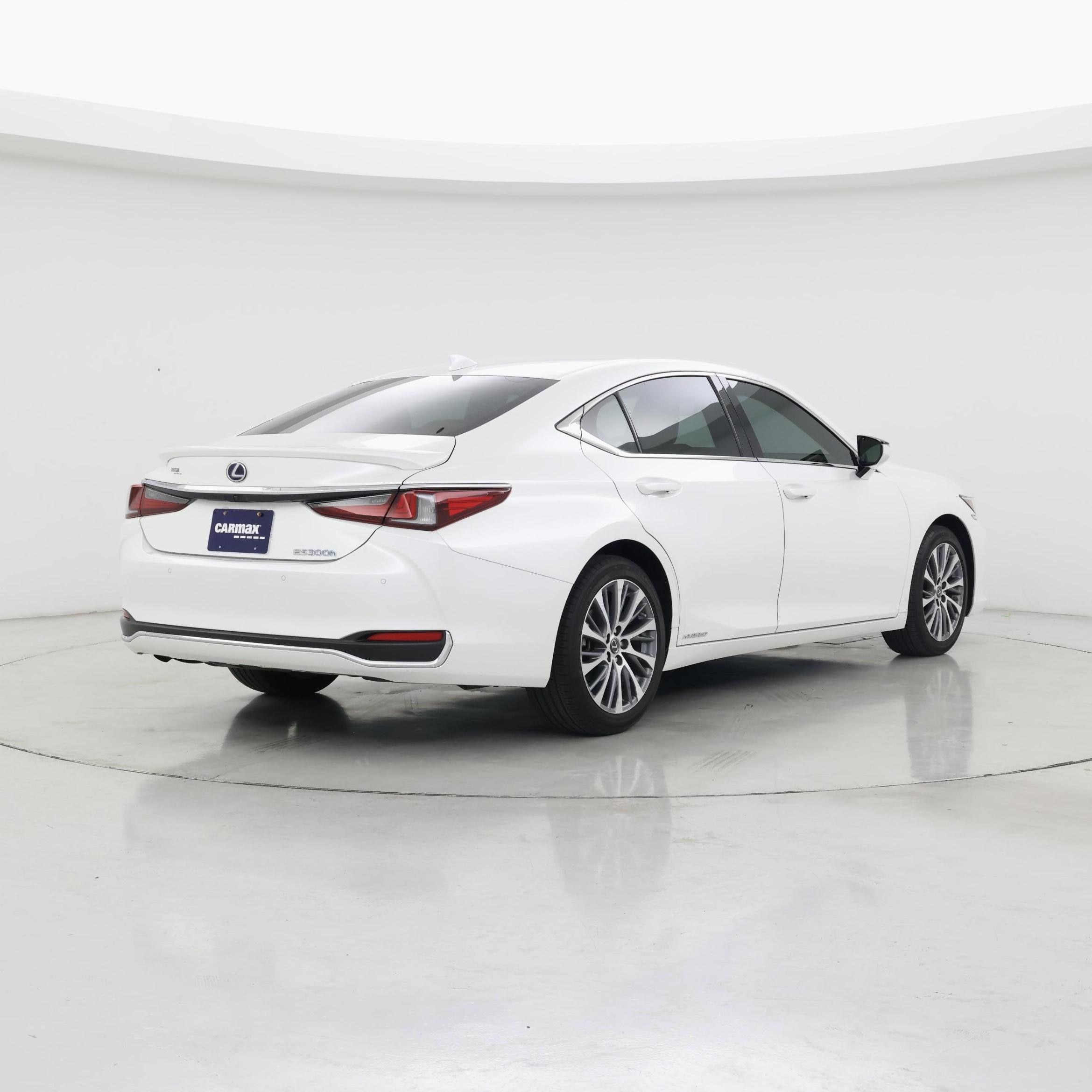 Thumbnail: 2021 Lexus ES - 8