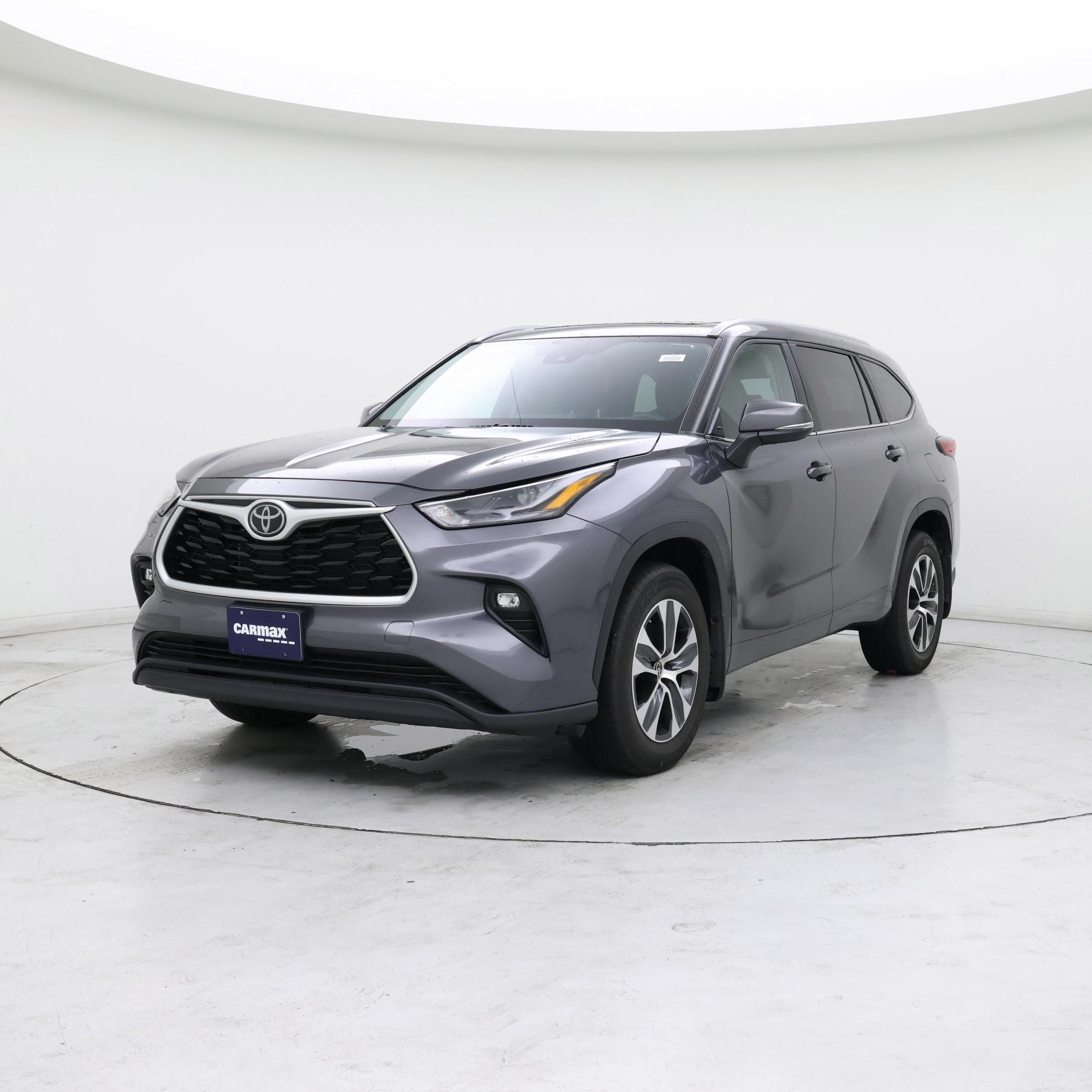 Thumbnail: 2023 Toyota Highlander - 4