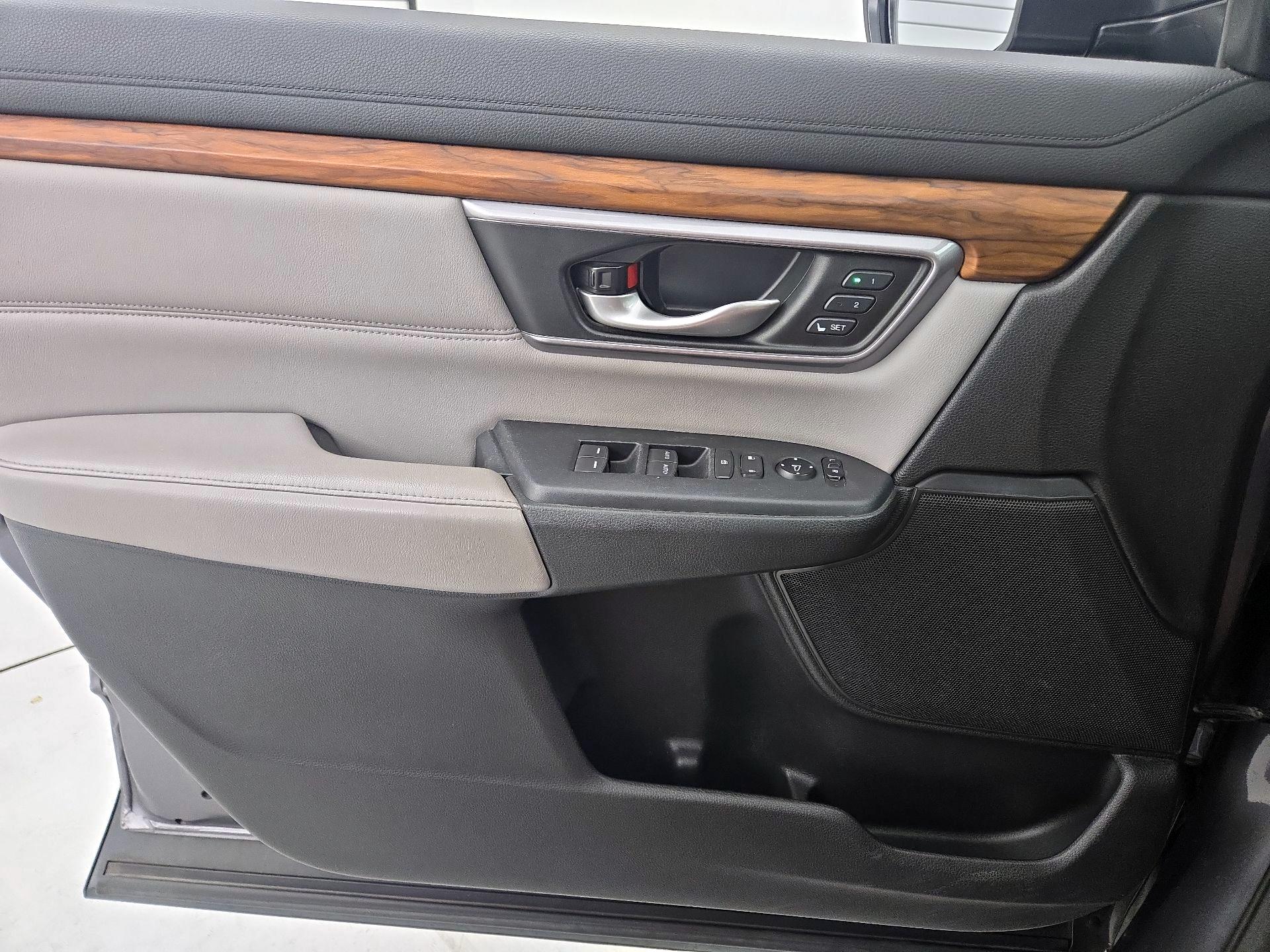 Thumbnail: 2017 Honda CR-V - 12