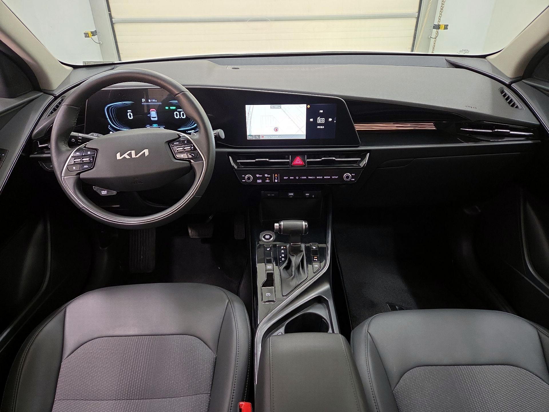 Thumbnail: 2025 Kia Niro - 9
