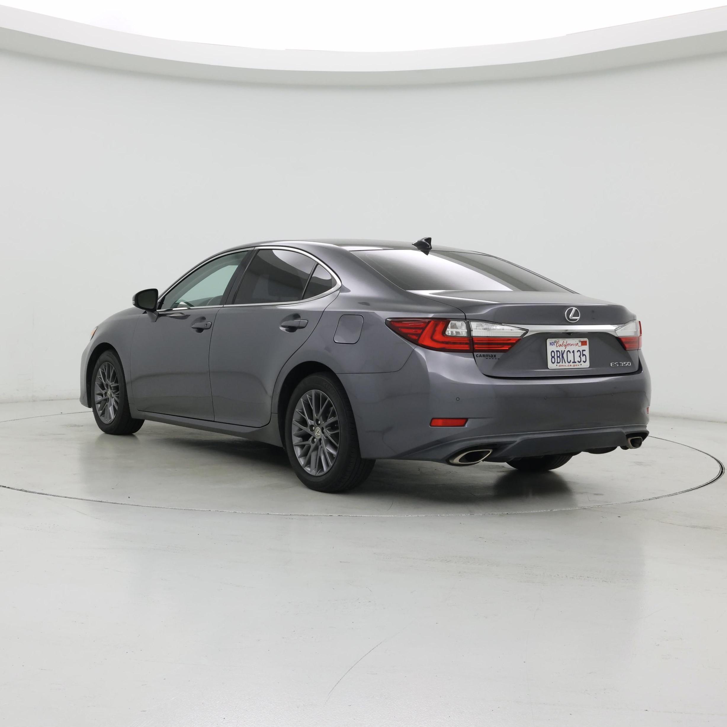 Thumbnail: 2018 Lexus ES - 2