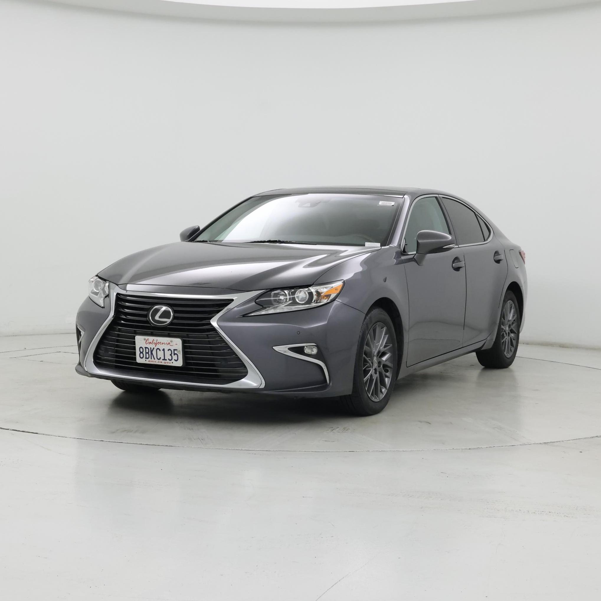Thumbnail: 2018 Lexus ES - 4