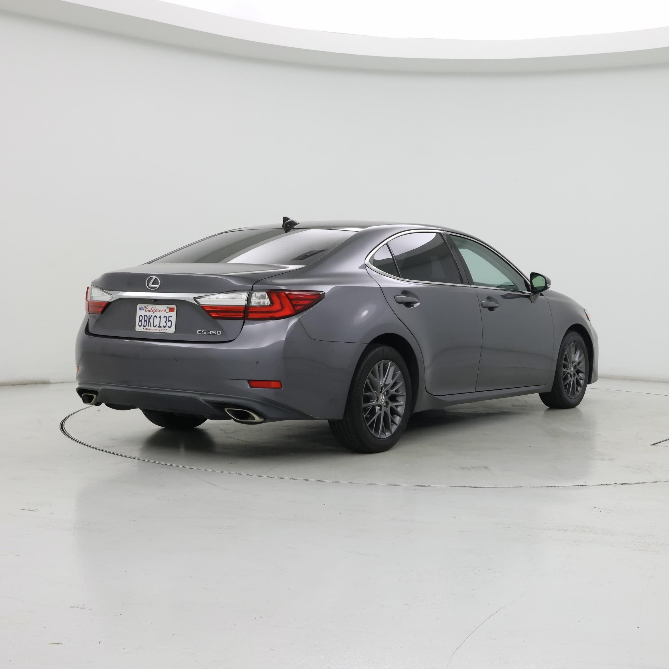 Thumbnail: 2018 Lexus ES - 8