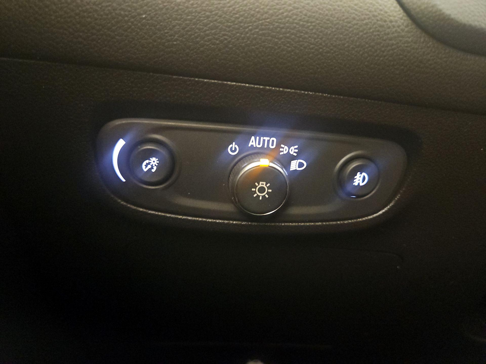 Thumbnail: 2021 Buick Encore GX - 13