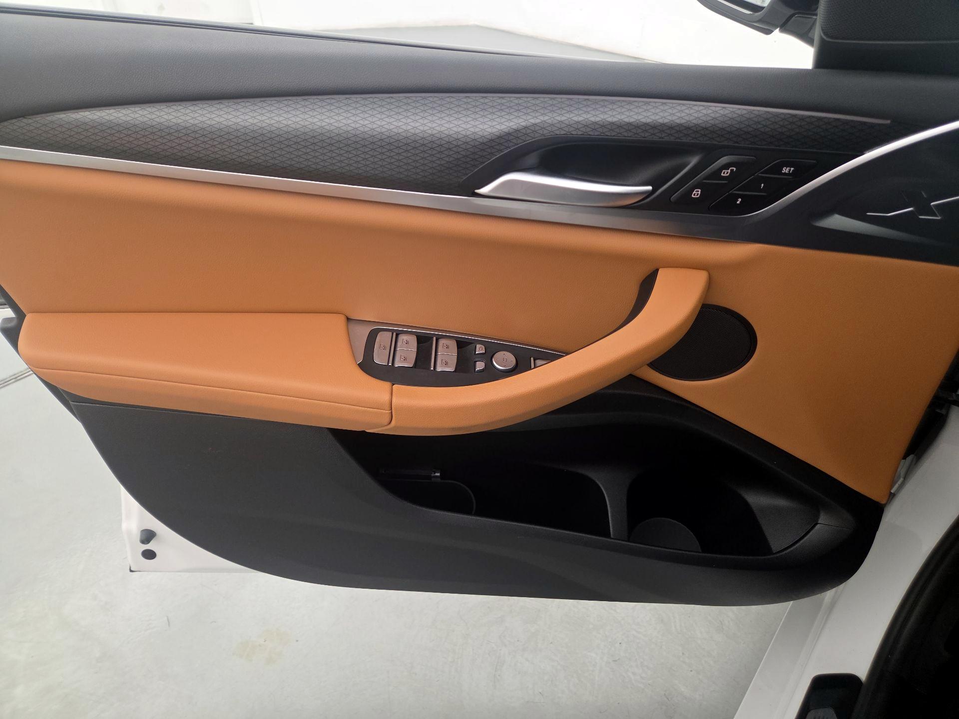 Thumbnail: 2022 BMW X3 - 12