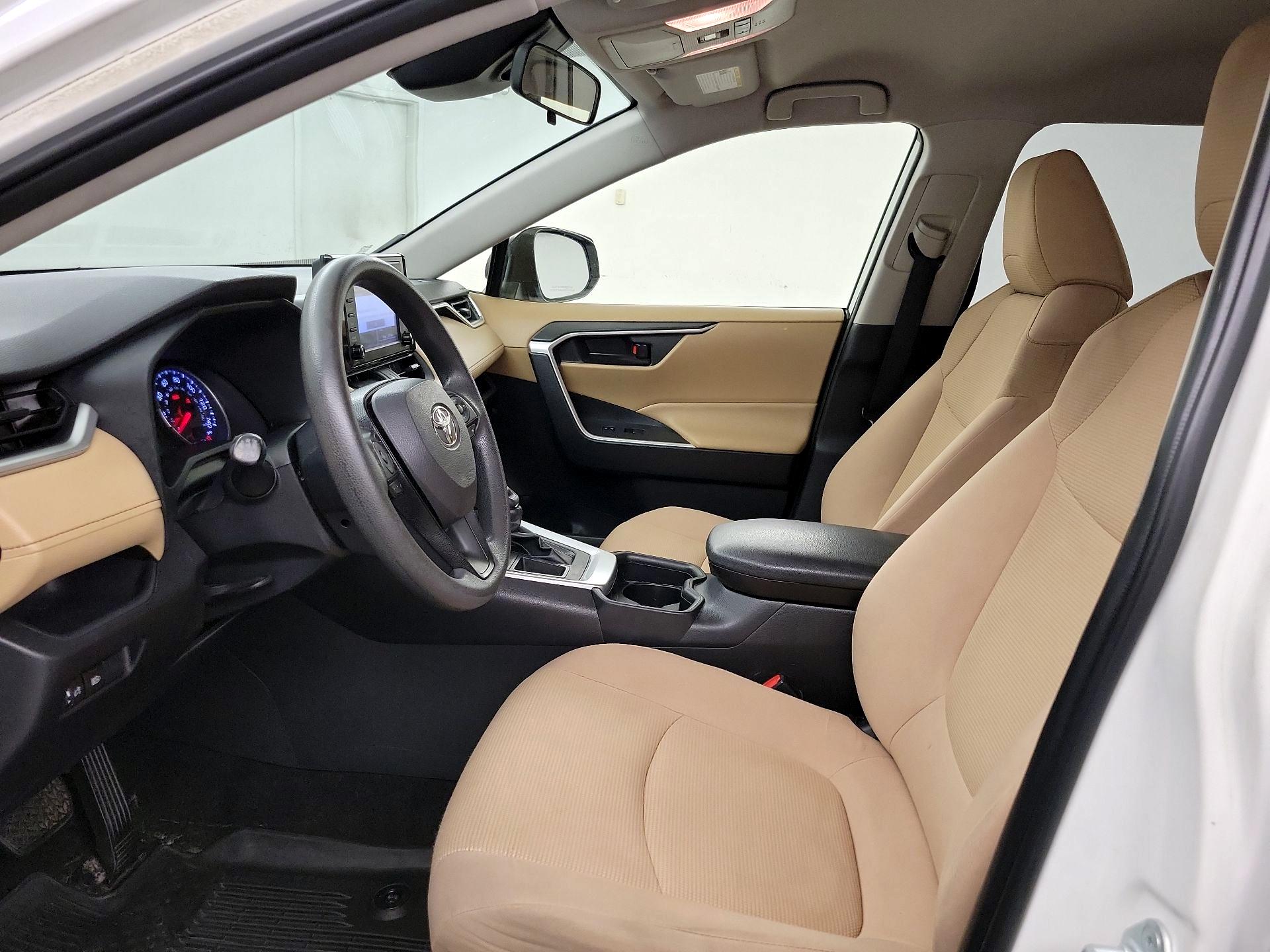 Thumbnail: 2019 Toyota RAV4 - 11