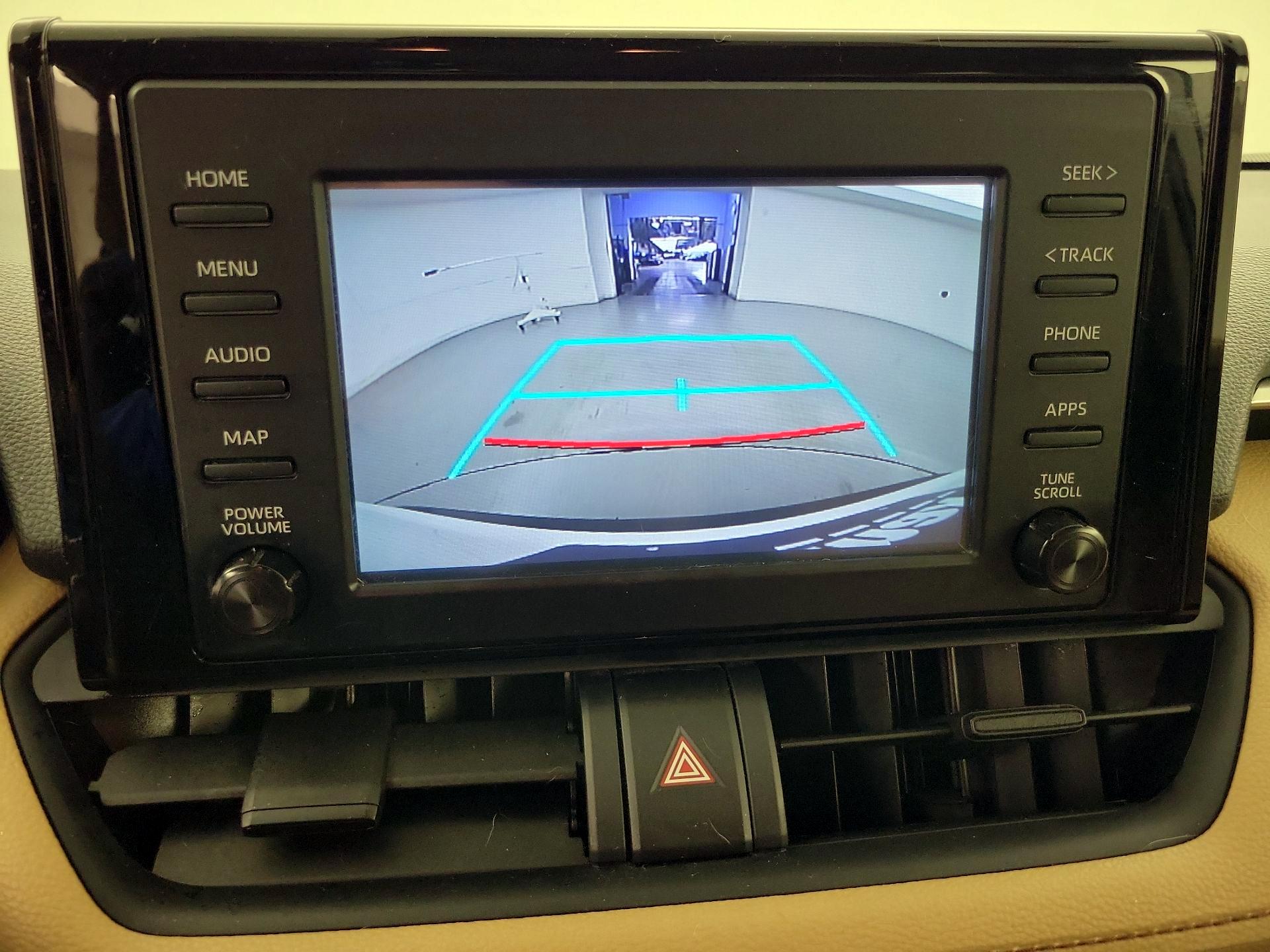Thumbnail: 2019 Toyota RAV4 - 15