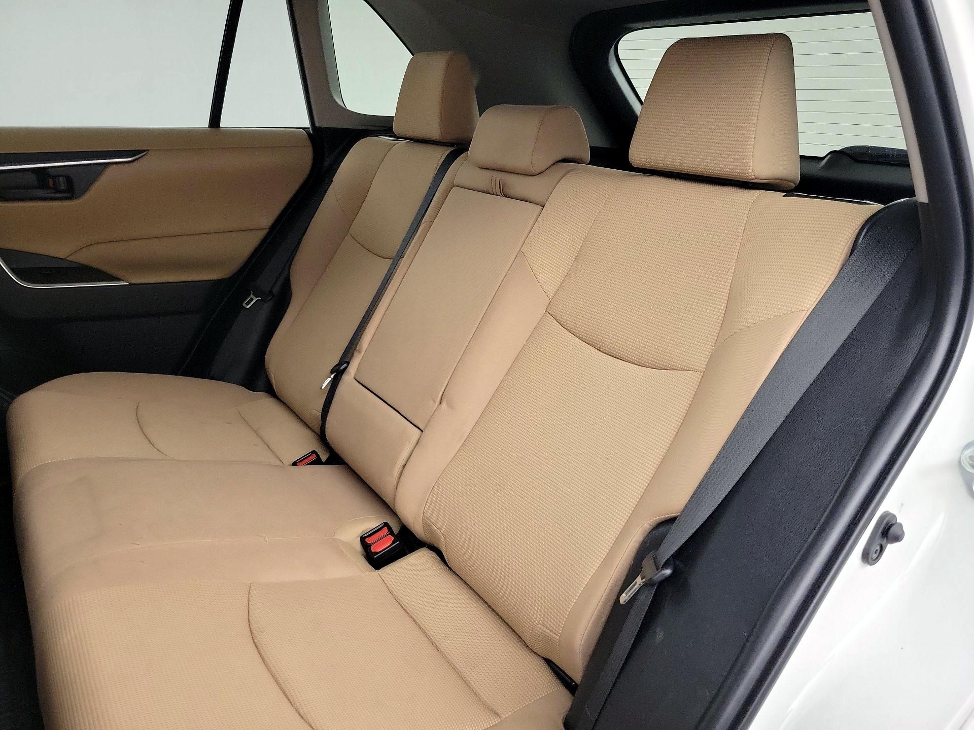 Thumbnail: 2019 Toyota RAV4 - 20