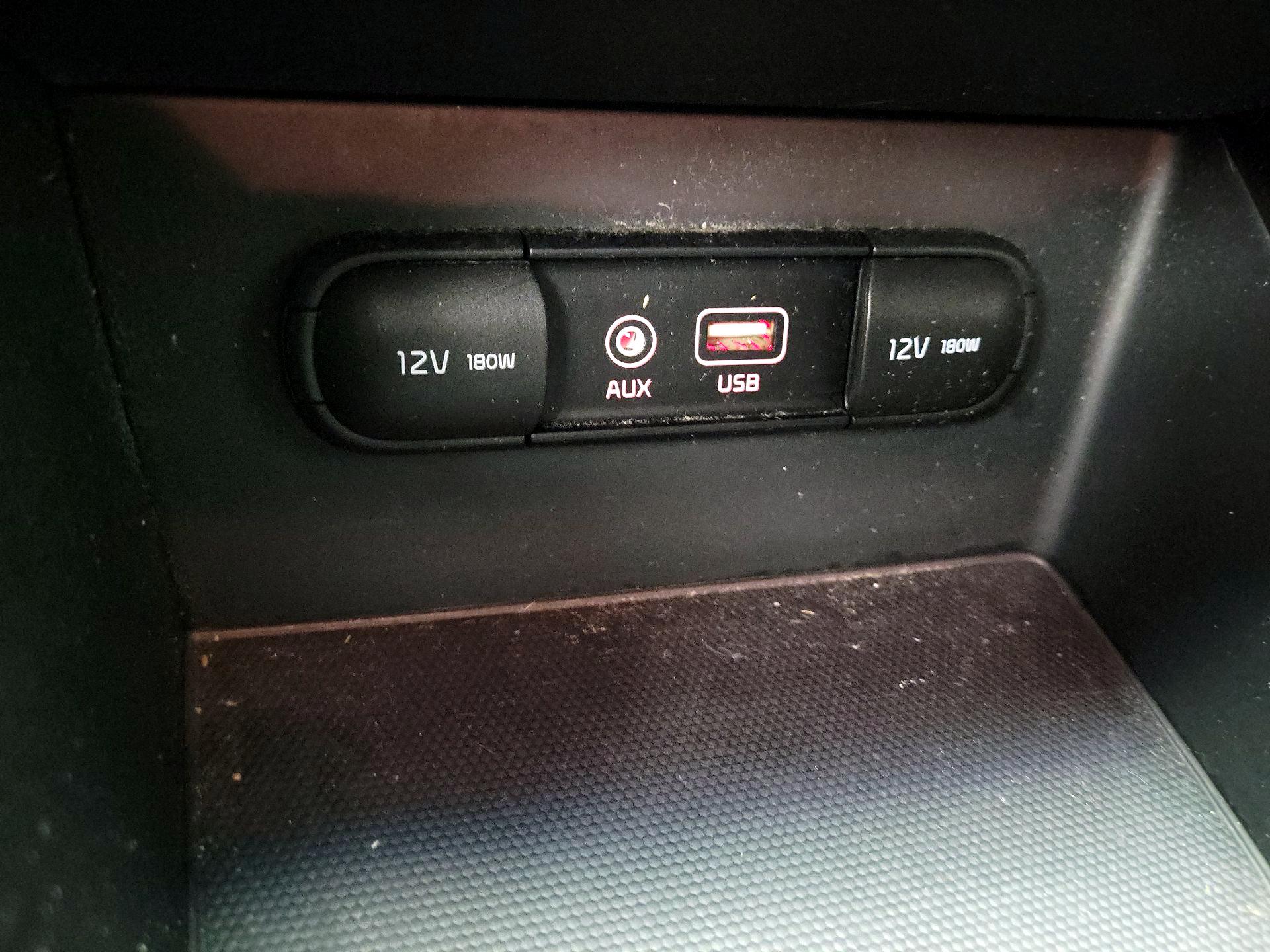 Thumbnail: 2018 Kia Niro - 18