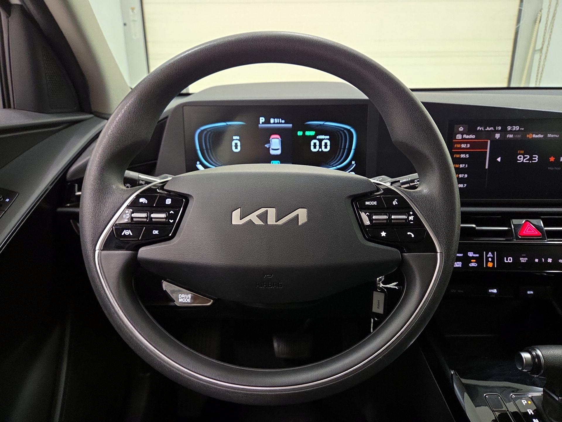 Thumbnail: 2025 Kia Niro - 10