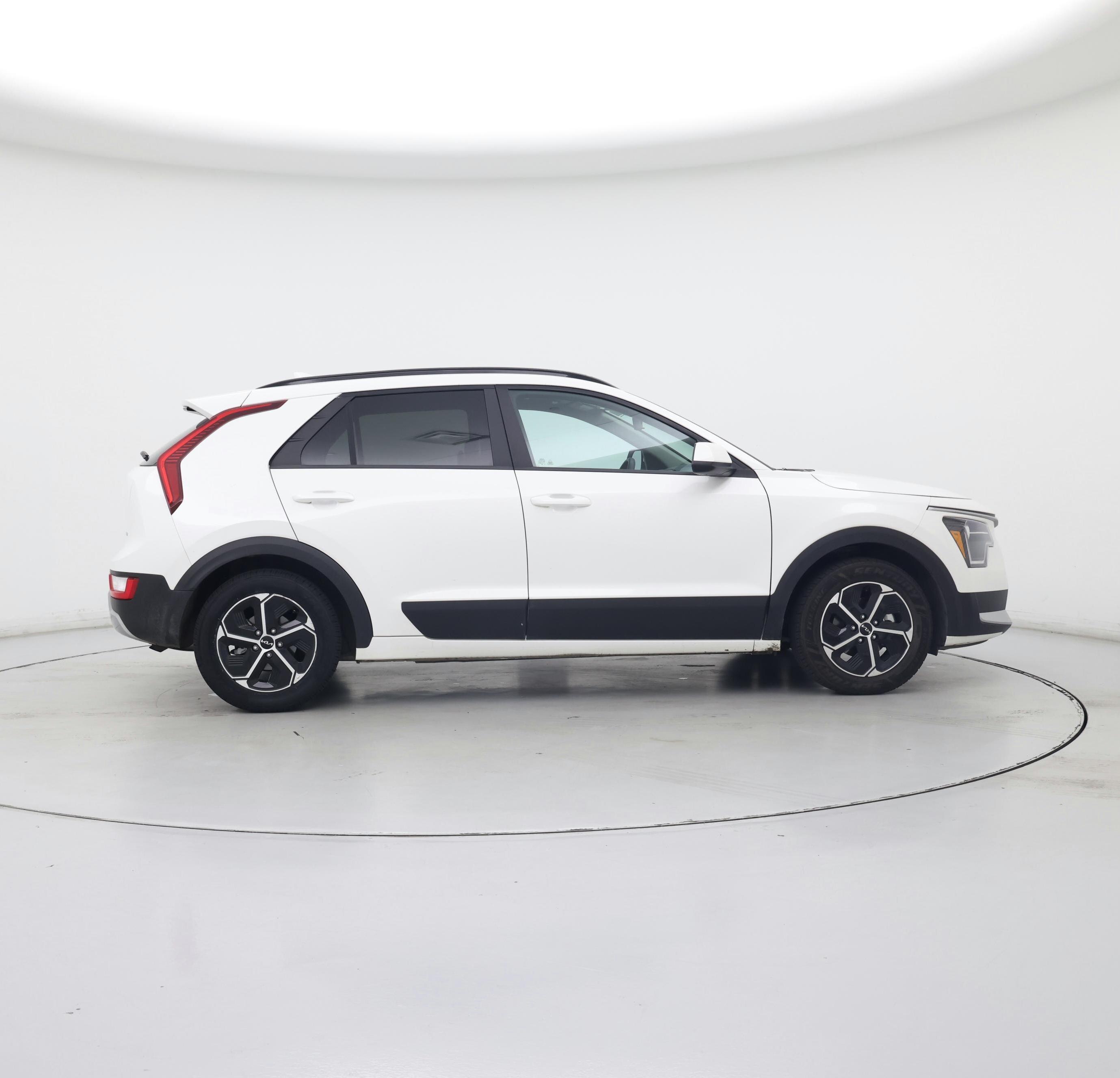 Thumbnail: 2025 Kia Niro - 7